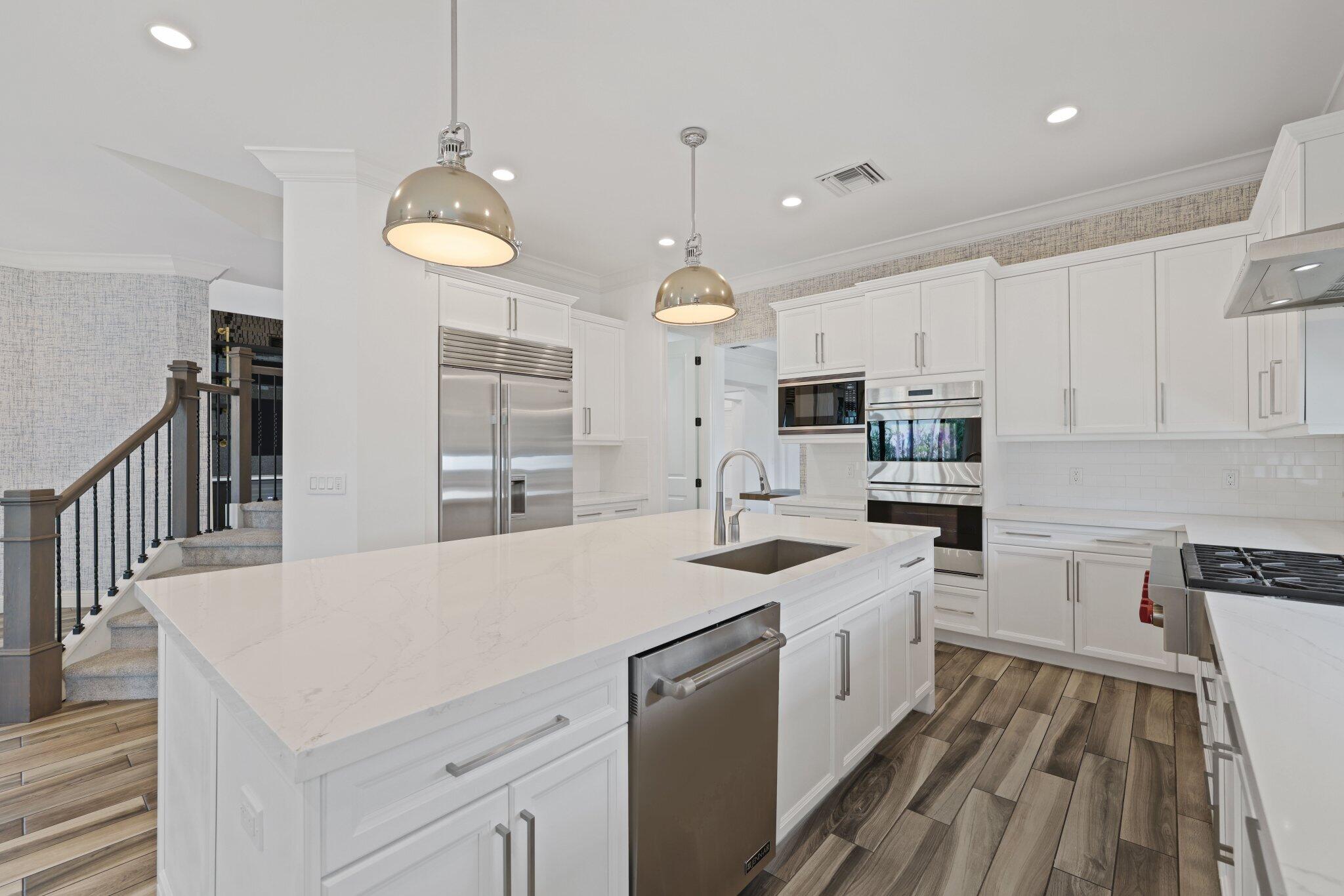 2585 NW 69th Street