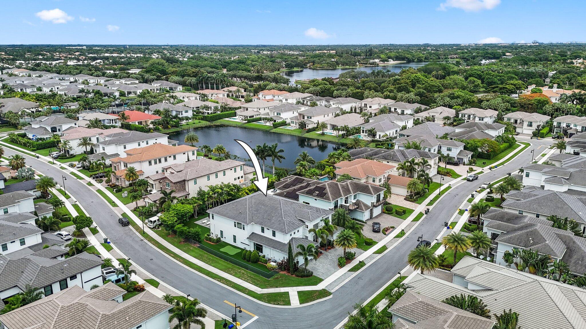 2585 NW 69th Street