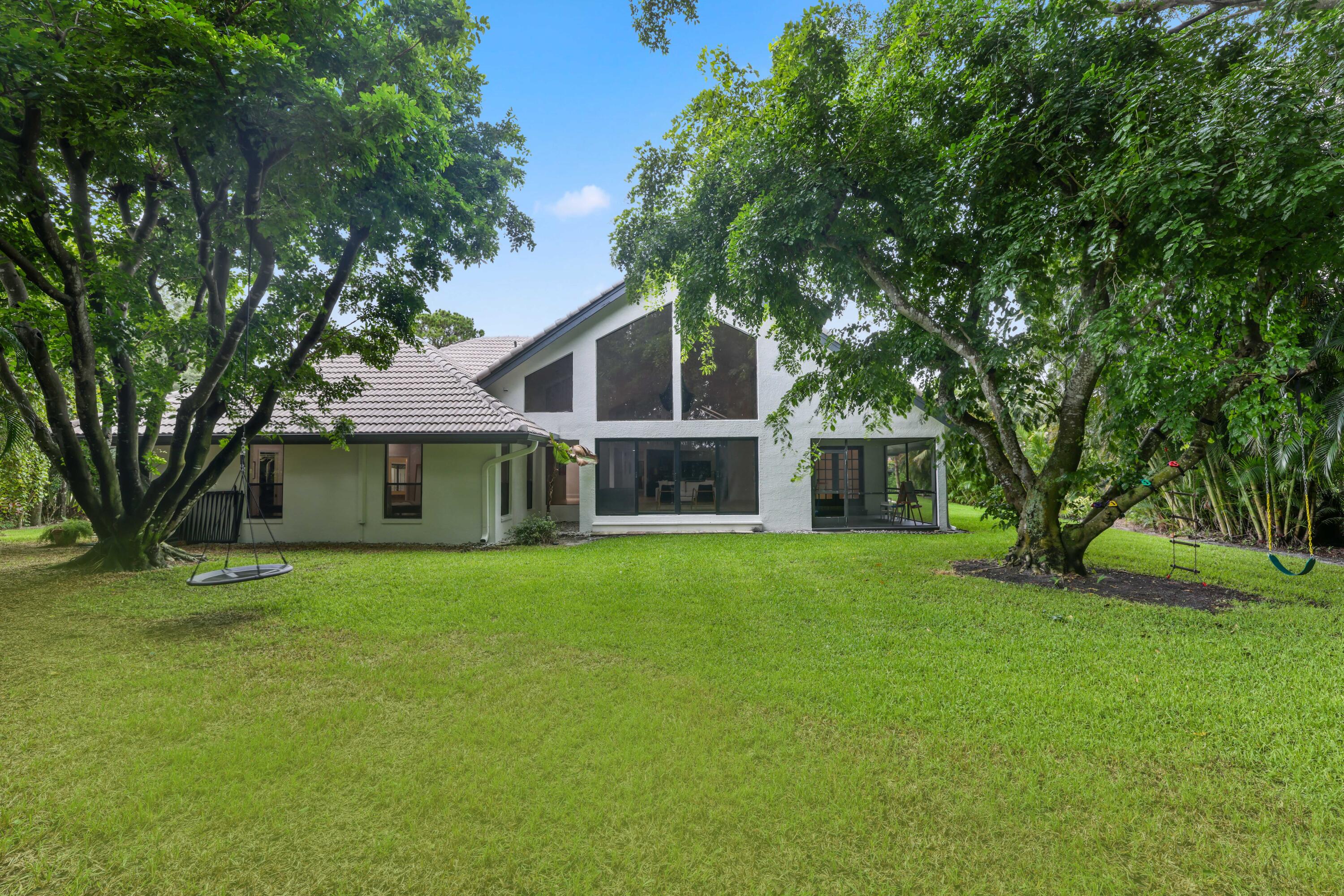 3235 Hyde Circle