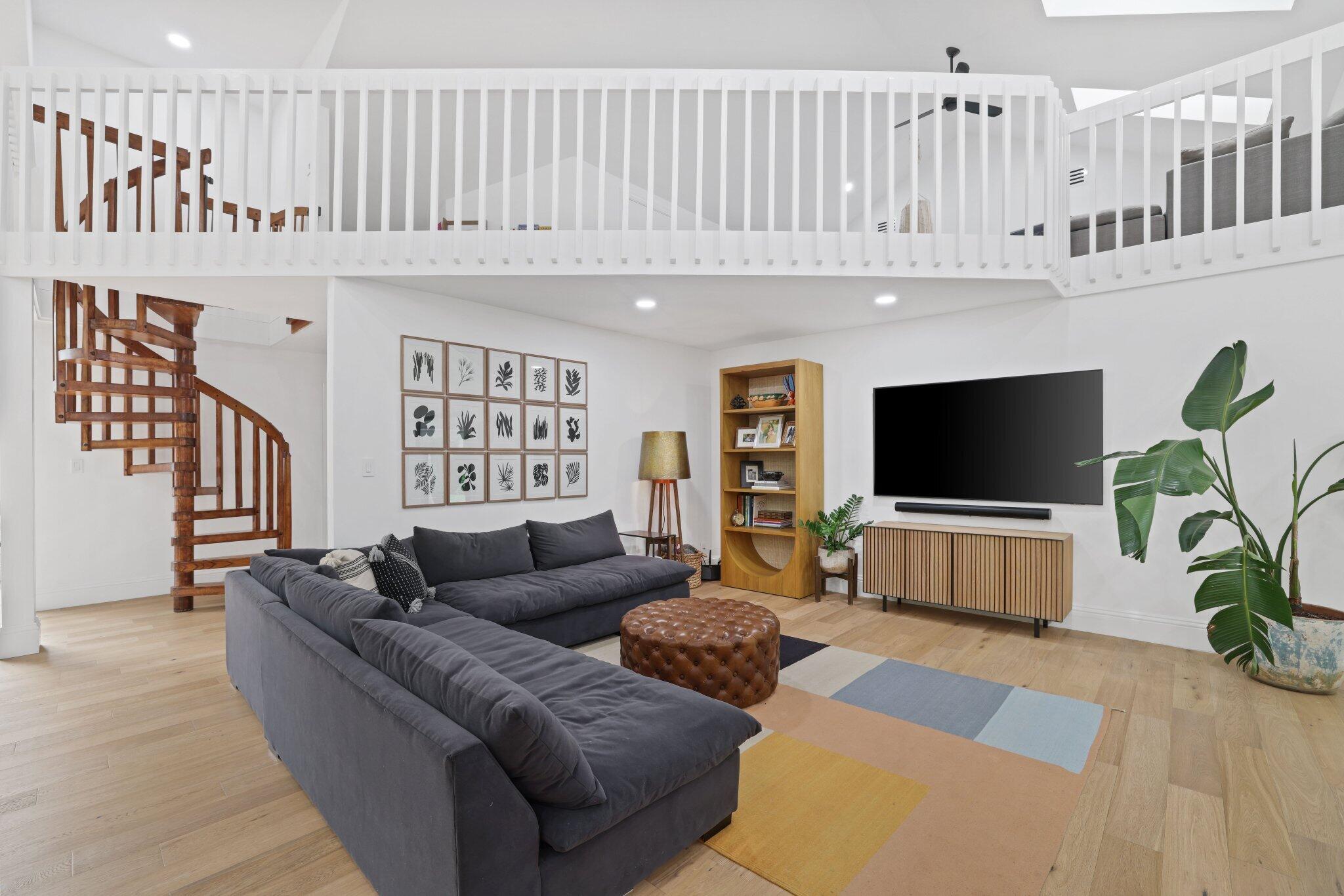 3235 Hyde Circle