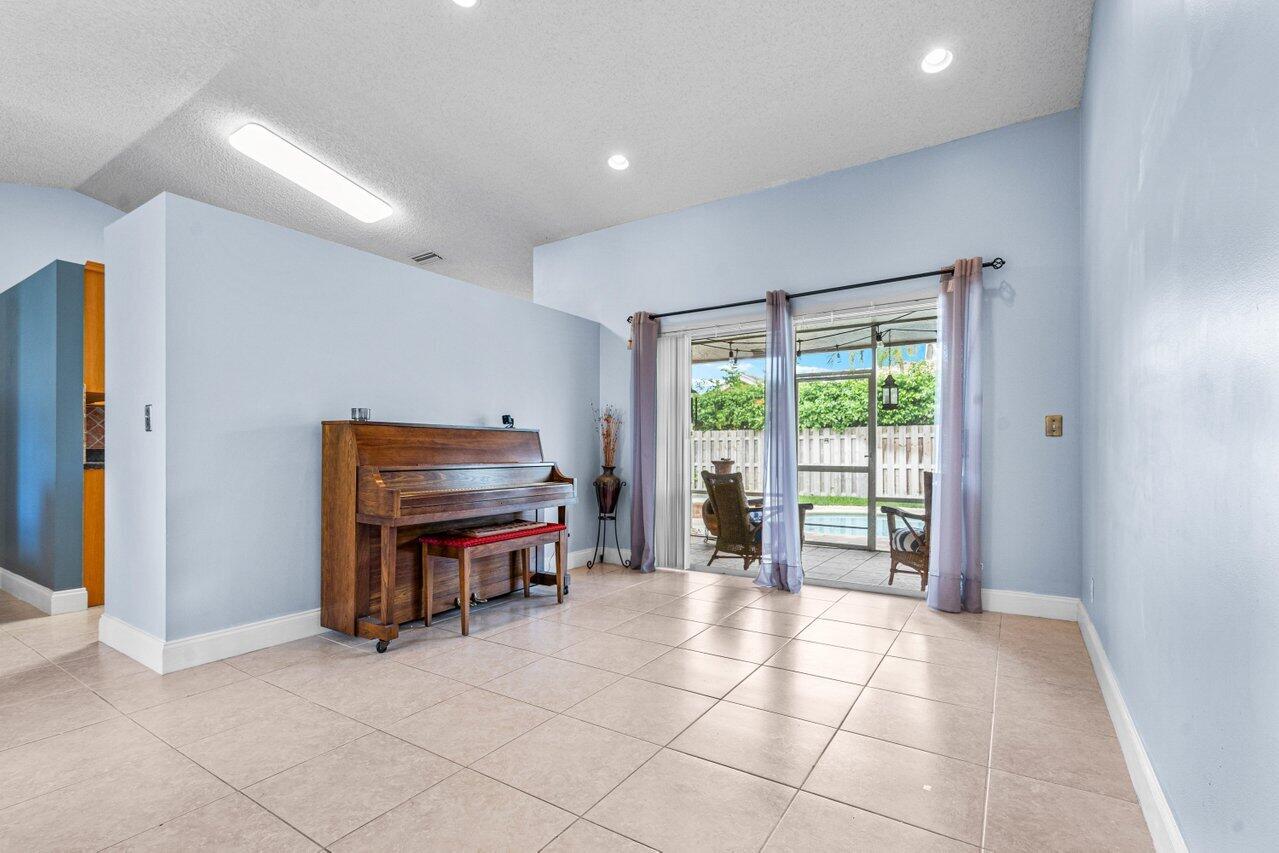 9008 Paragon Way, Boynton Beach