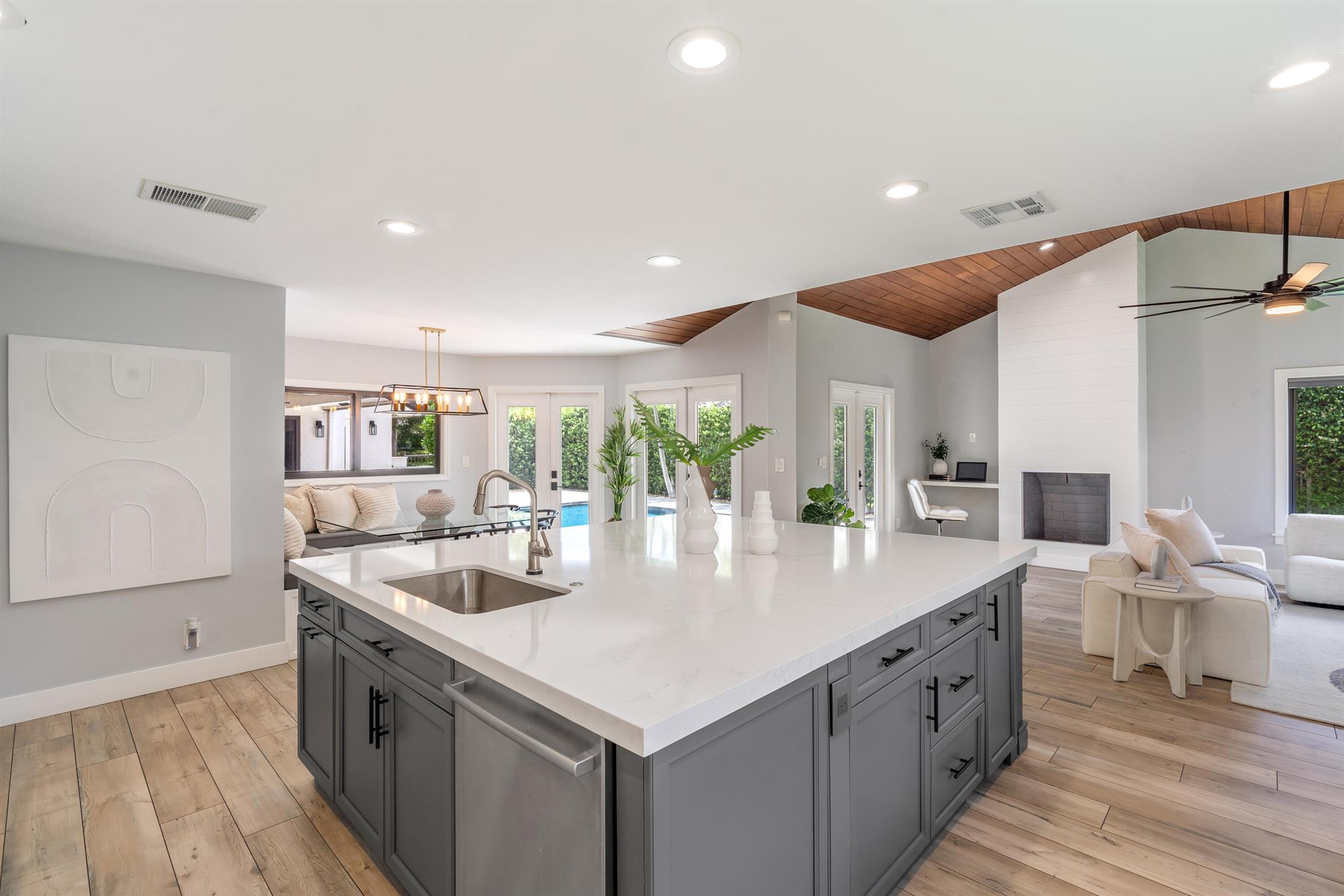 2940 NW 28th Terrace