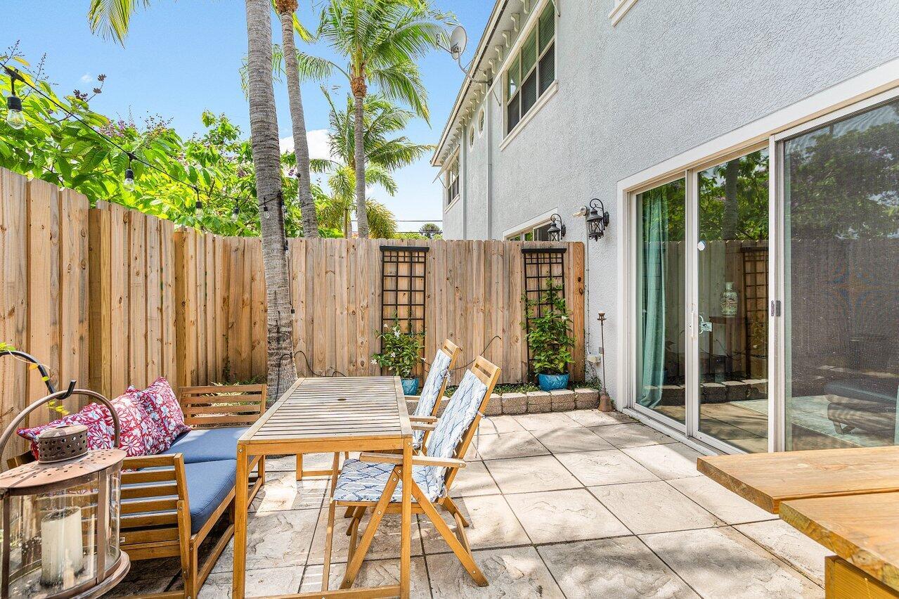 11 NE 20th Avenue 11