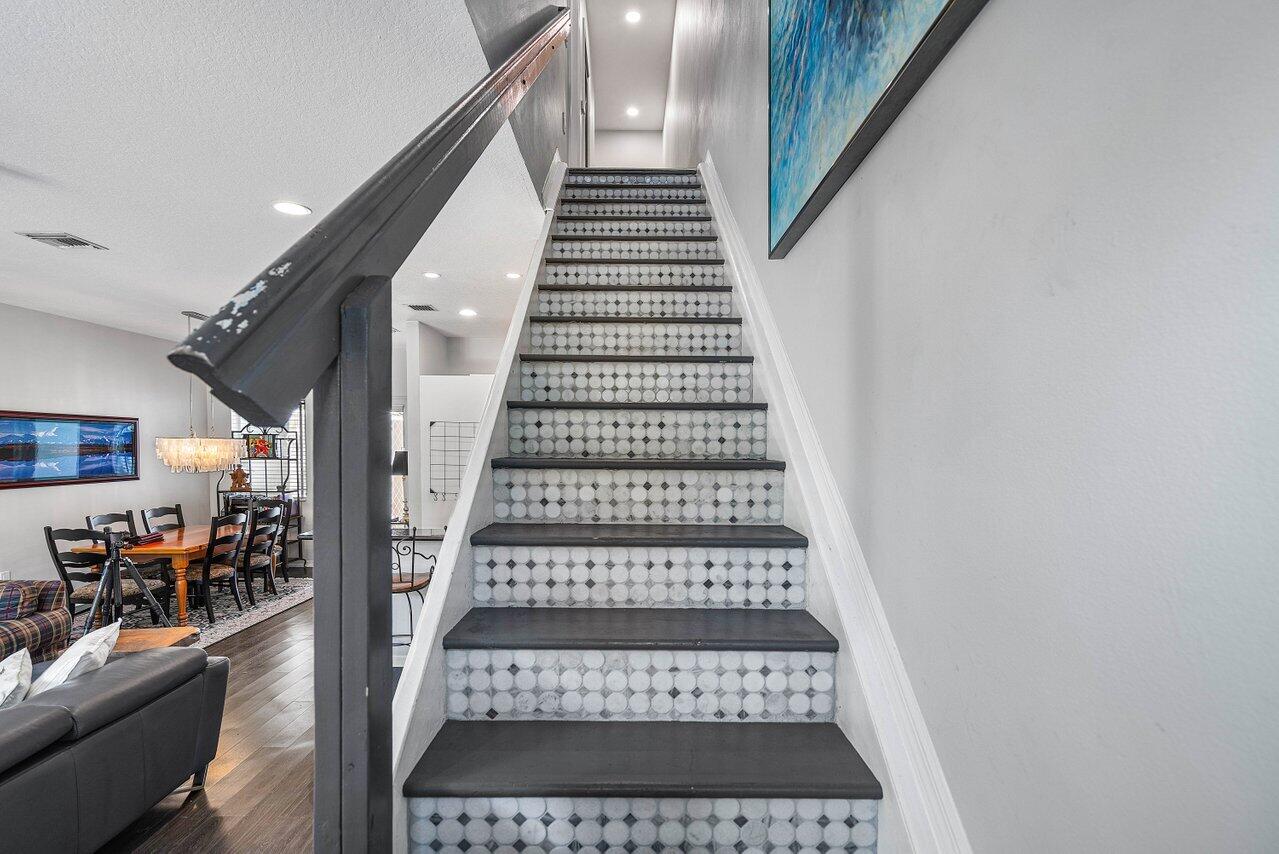 11 NE 20th Avenue 11