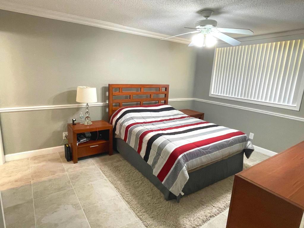 2805 SW 22nd Avenue 2070