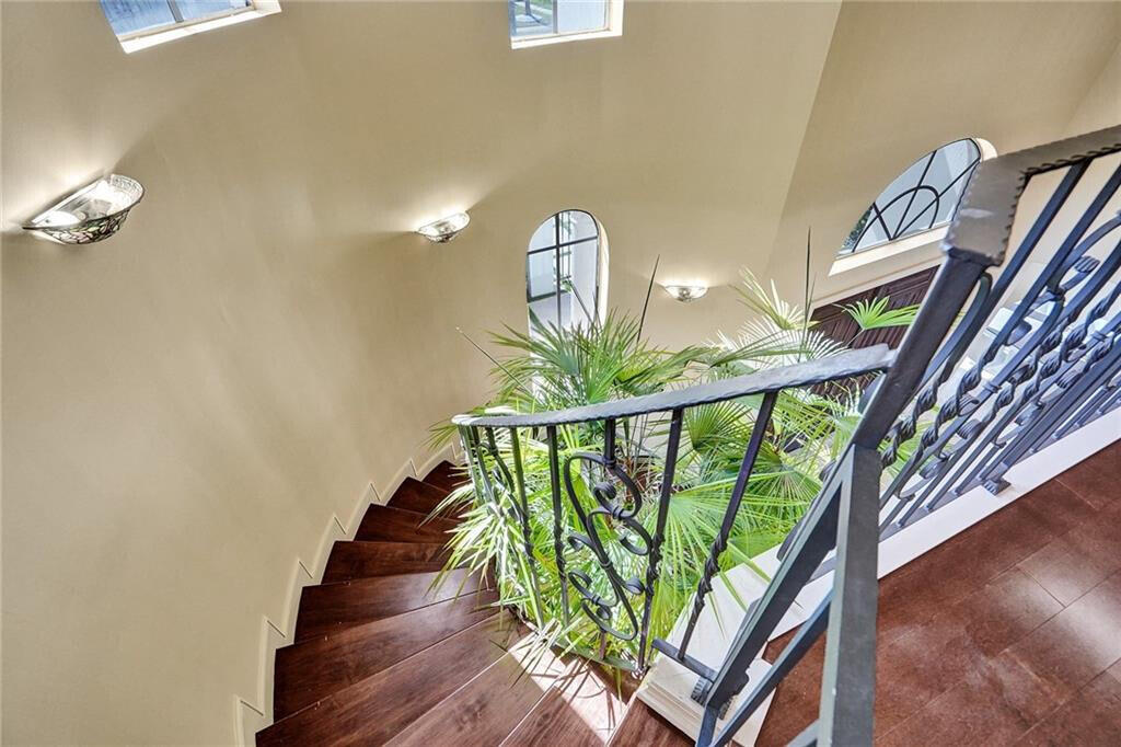 2801 NE 48th Street