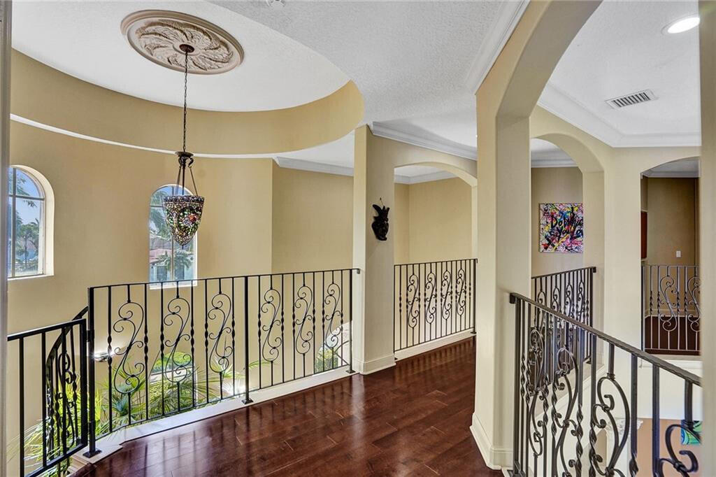 2801 NE 48th Street