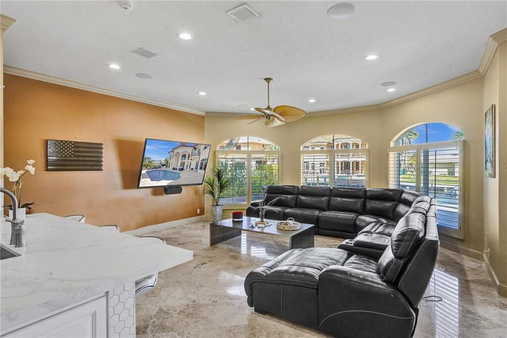 2801 NE 48th Street