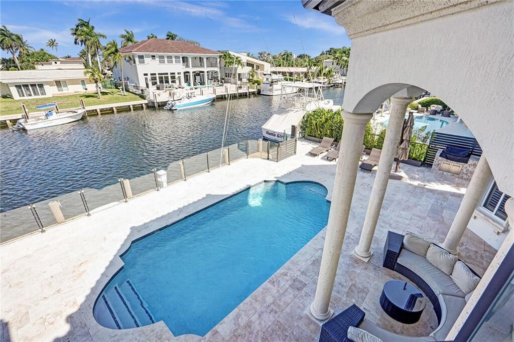 2801 NE 48th Street