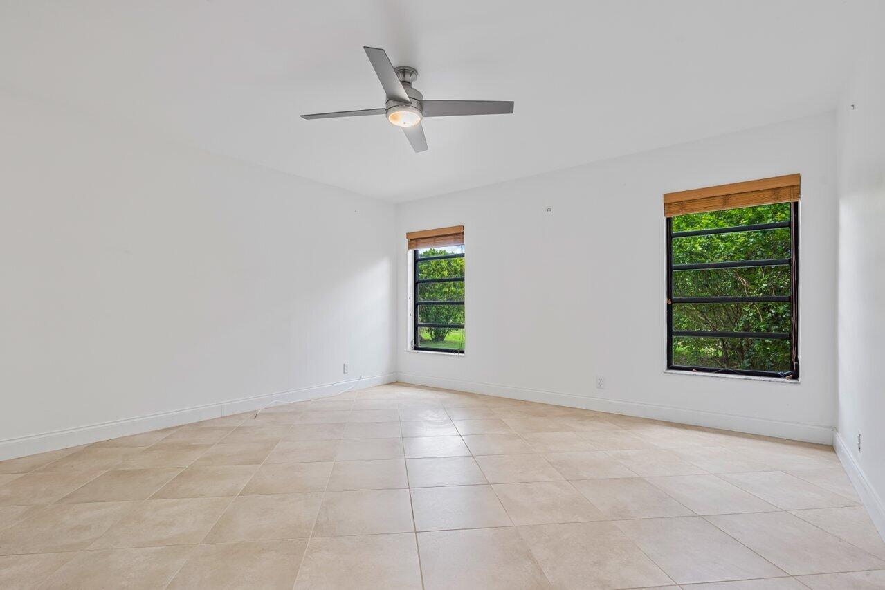 10621 Greenbriar Court