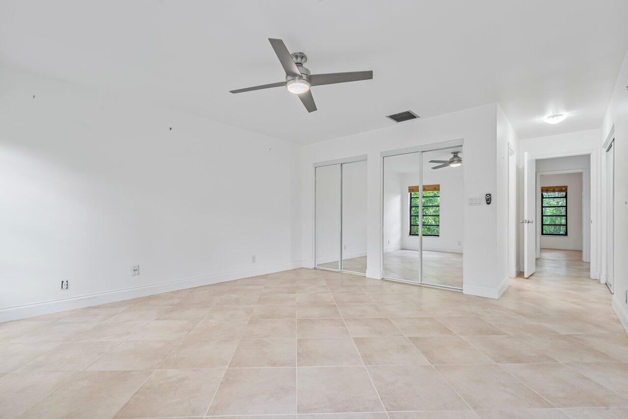 10621 Greenbriar Court