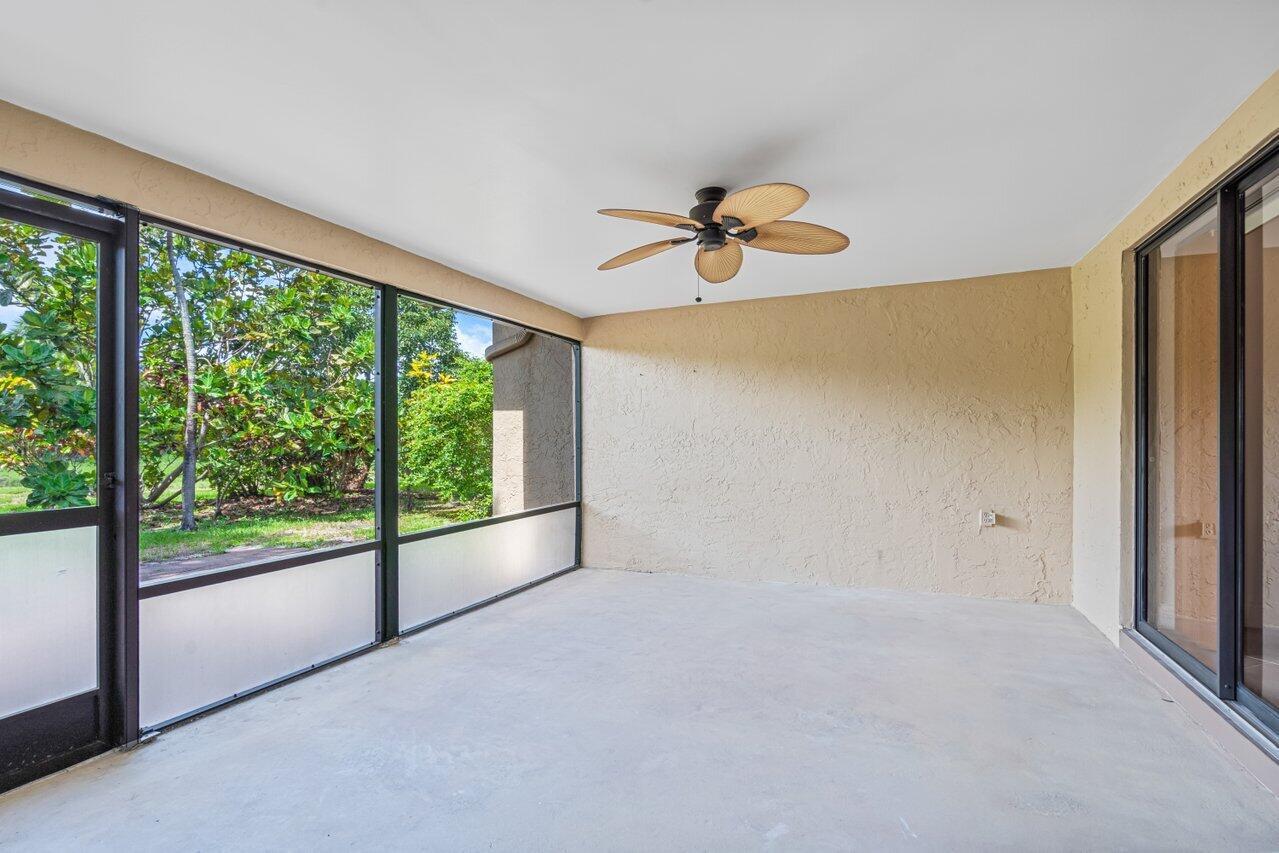 10621 Greenbriar Court