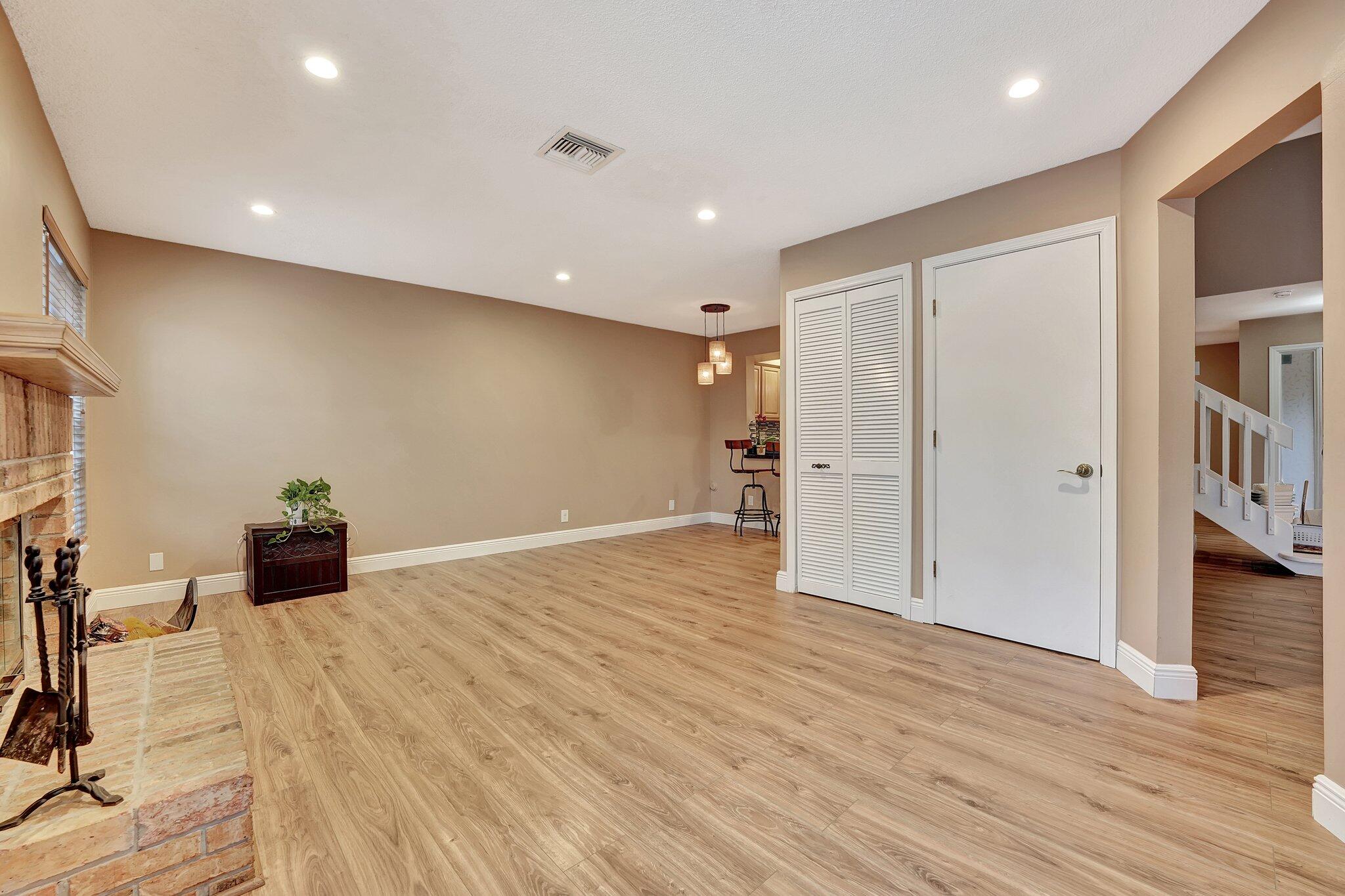 10802 Cypress Glen Drive 10802, Coral Springs Unit: 10802