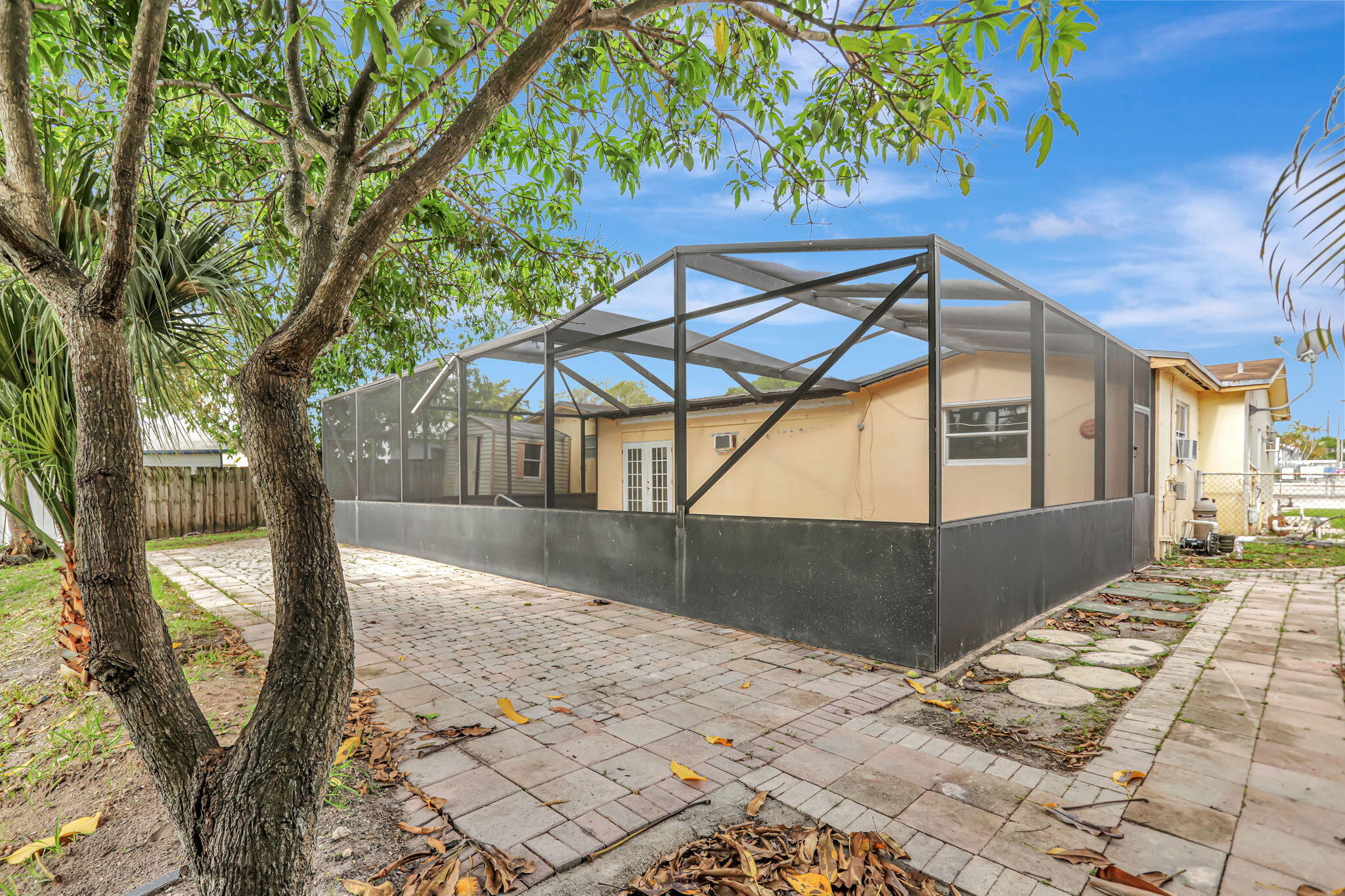 340 NW 69th Terrace