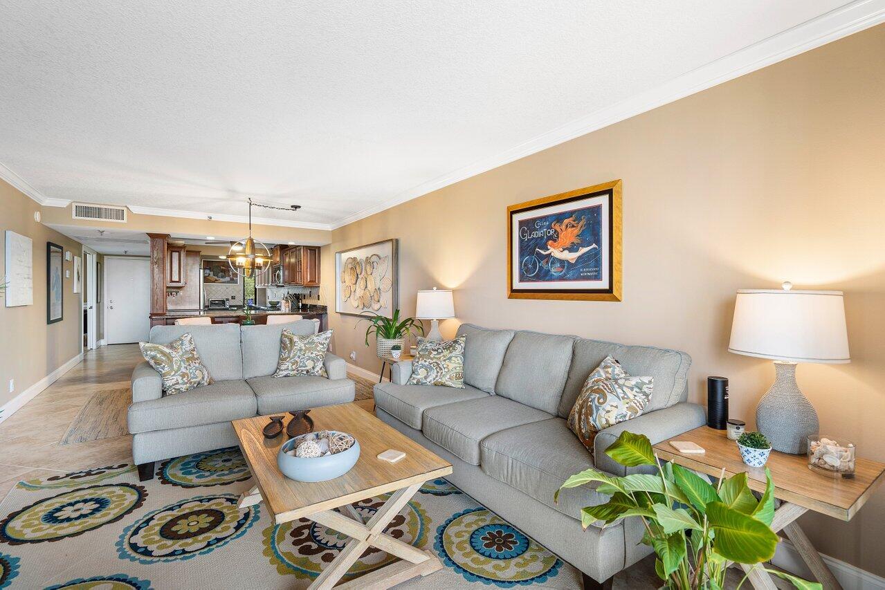 22 Royal Palm Way Unit 402, Boca Raton Unit: Unit 402