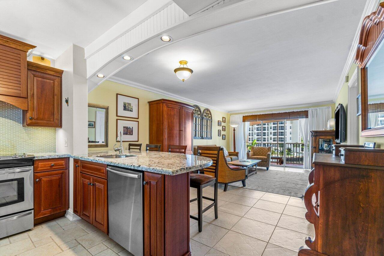 2871 N Ocean Boulevard V247