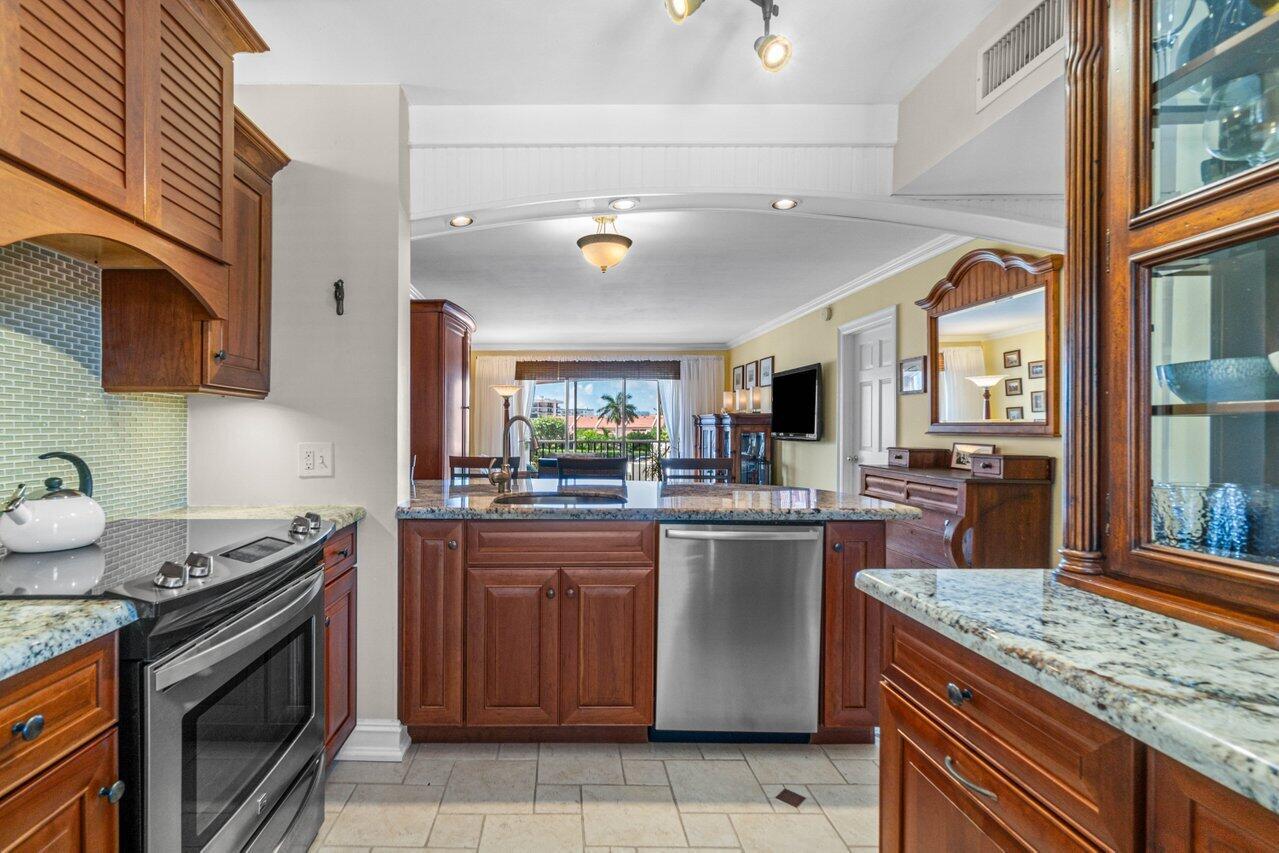 2871 N Ocean Boulevard V247