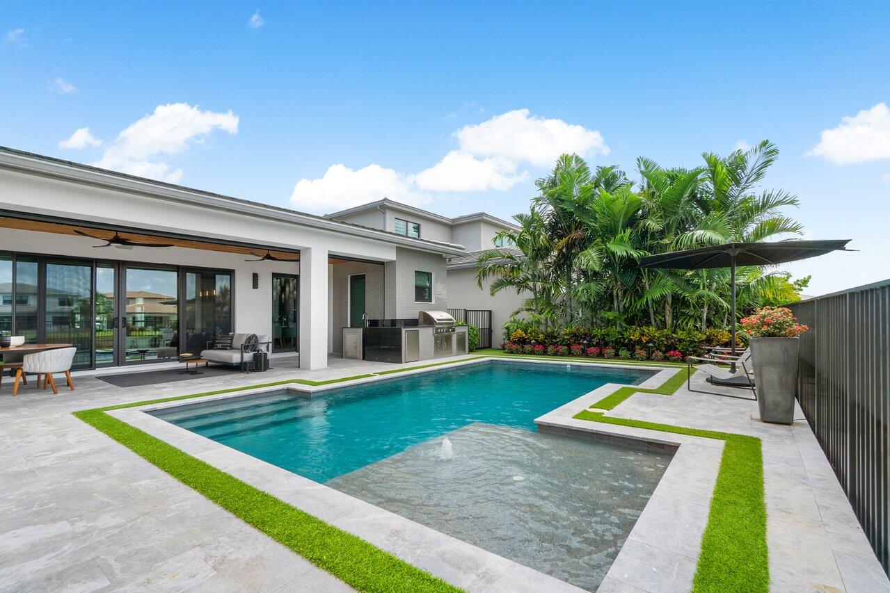 8581 Dearborn River Way