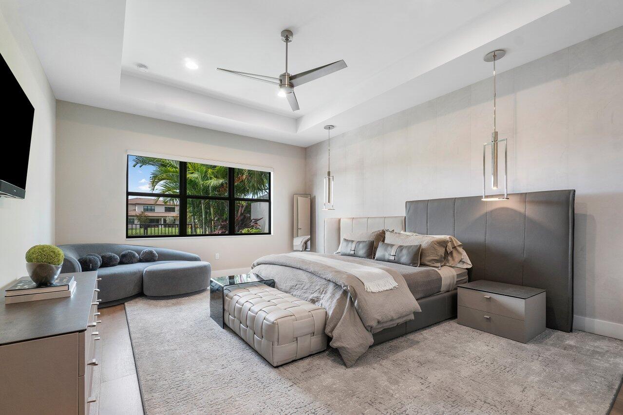 8581 Dearborn River Way