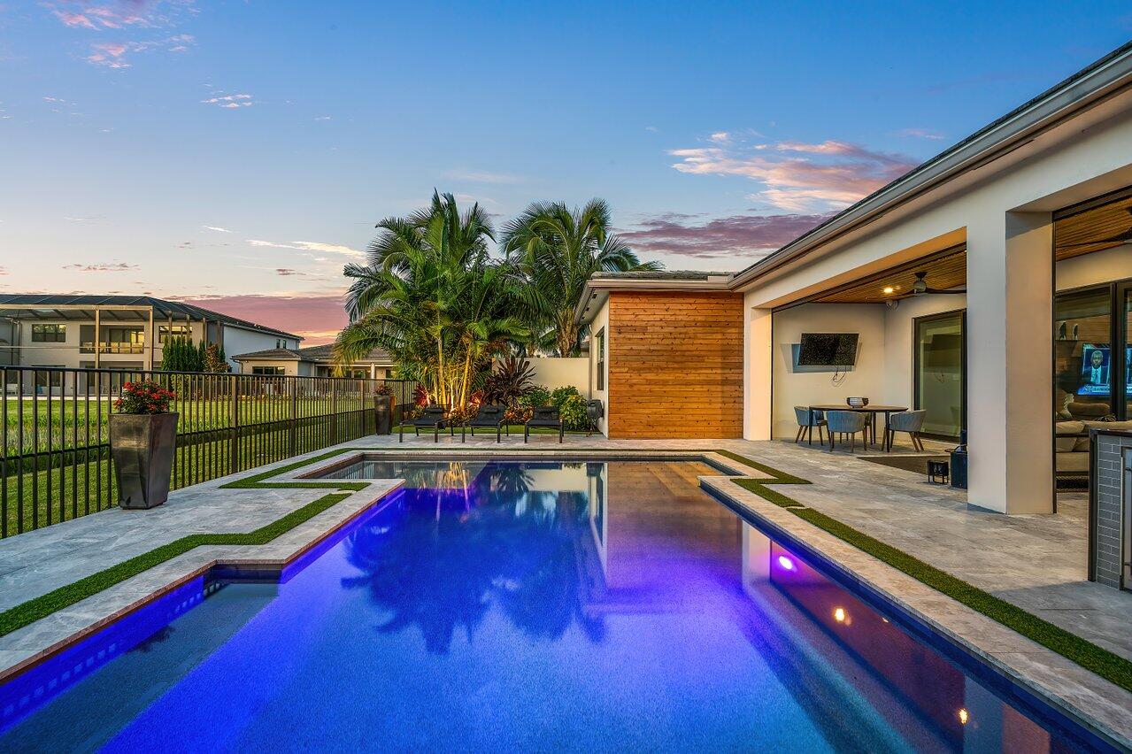 8581 Dearborn River Way