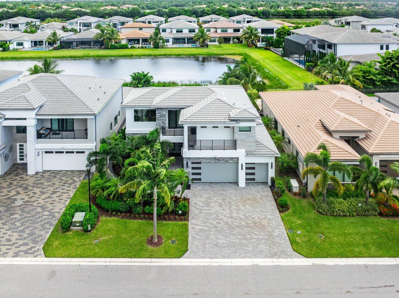 8581 Dearborn River Way