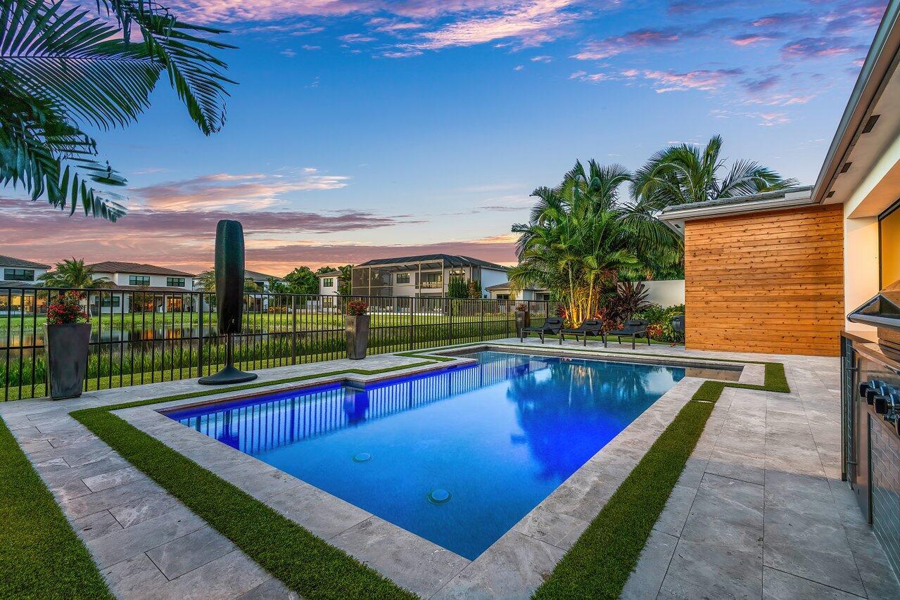 8581 Dearborn River Way