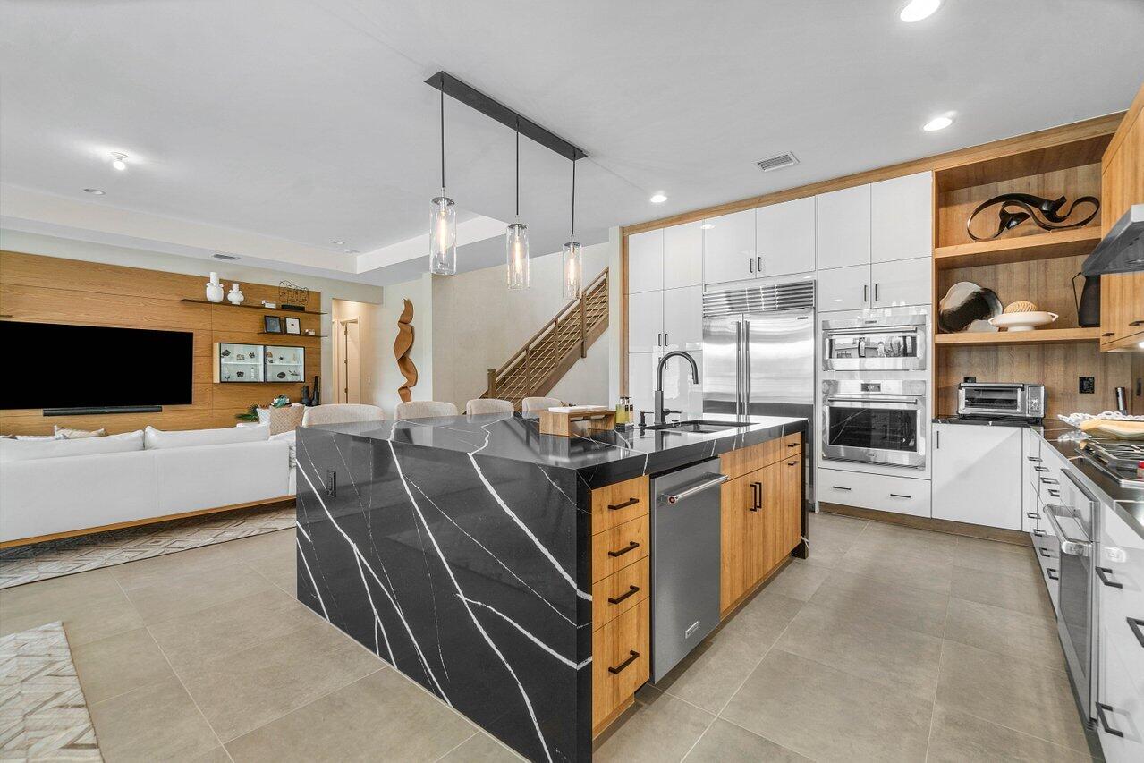 8581 Dearborn River Way