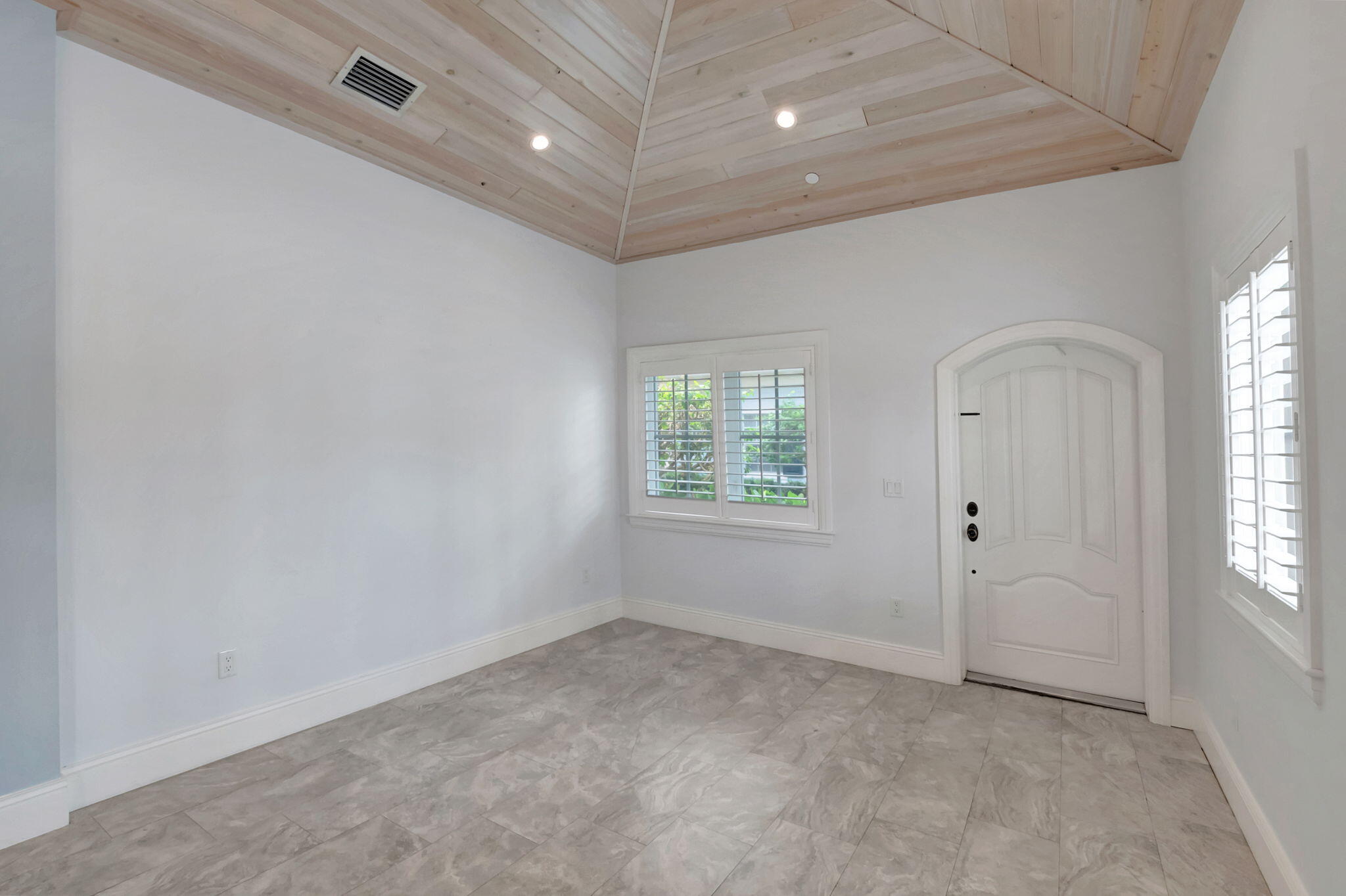 2225 S Ocean Boulevard 1