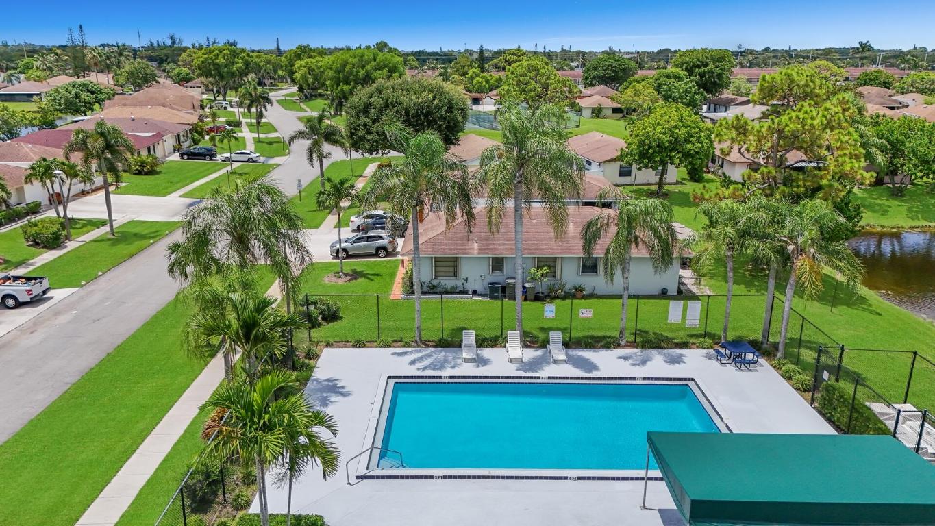 4942 Luqui Court 27a, West Palm Beach Unit: 27a