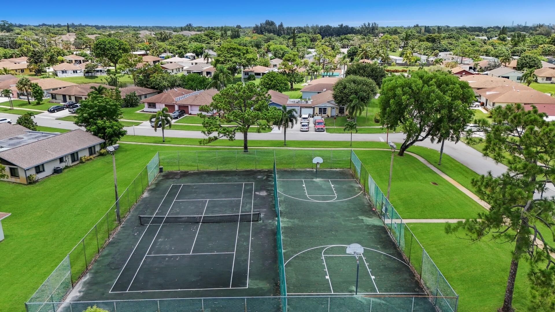 4942 Luqui Court 27a, West Palm Beach Unit: 27a