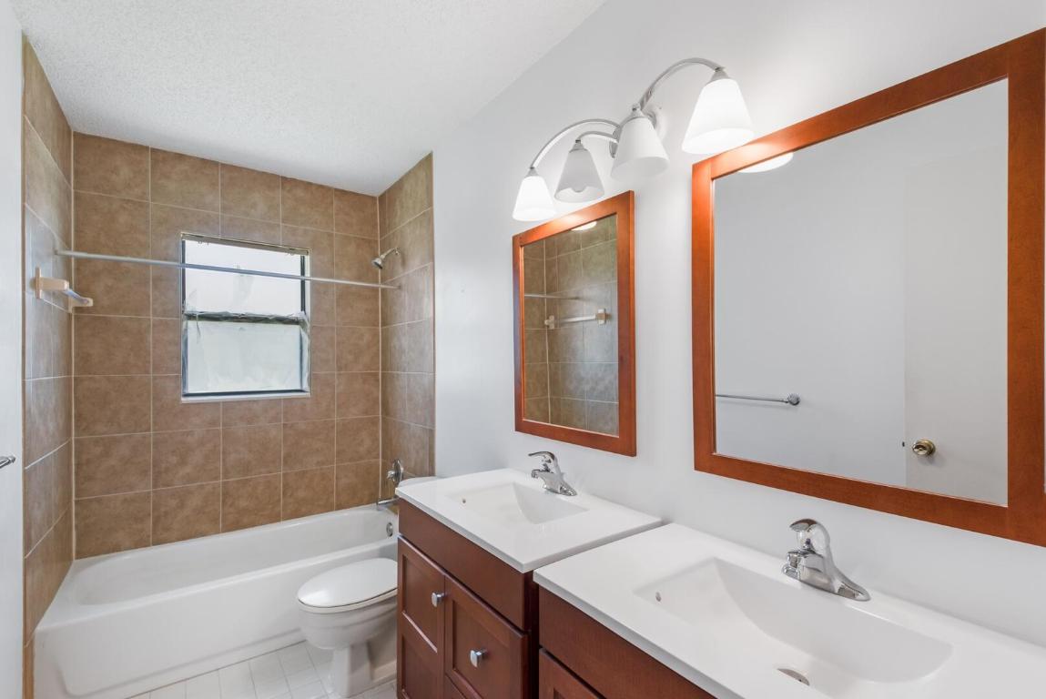 4942 Luqui Court 27a, West Palm Beach Unit: 27a
