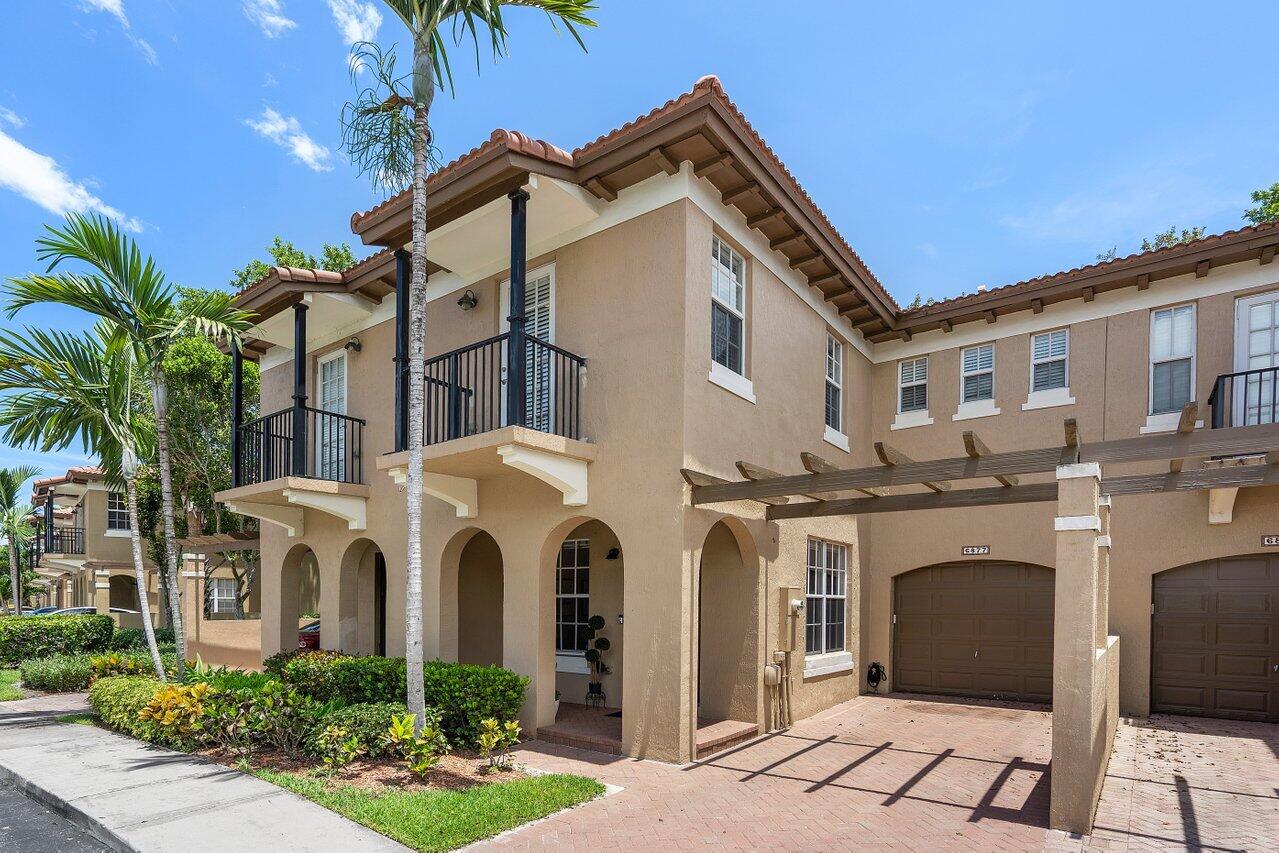 6877 Julia Gardens Drive, Coconut Creek