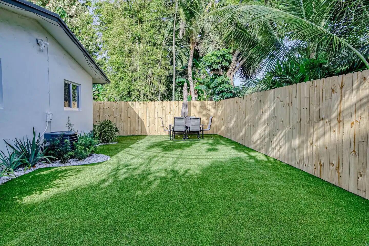 812 NE 17th Street 1-3