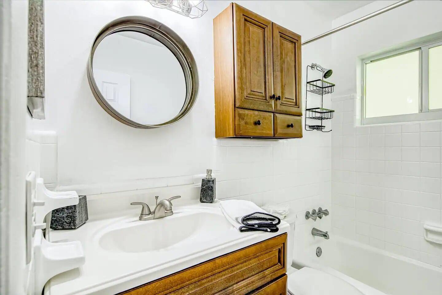 812 NE 17th Street 1-3