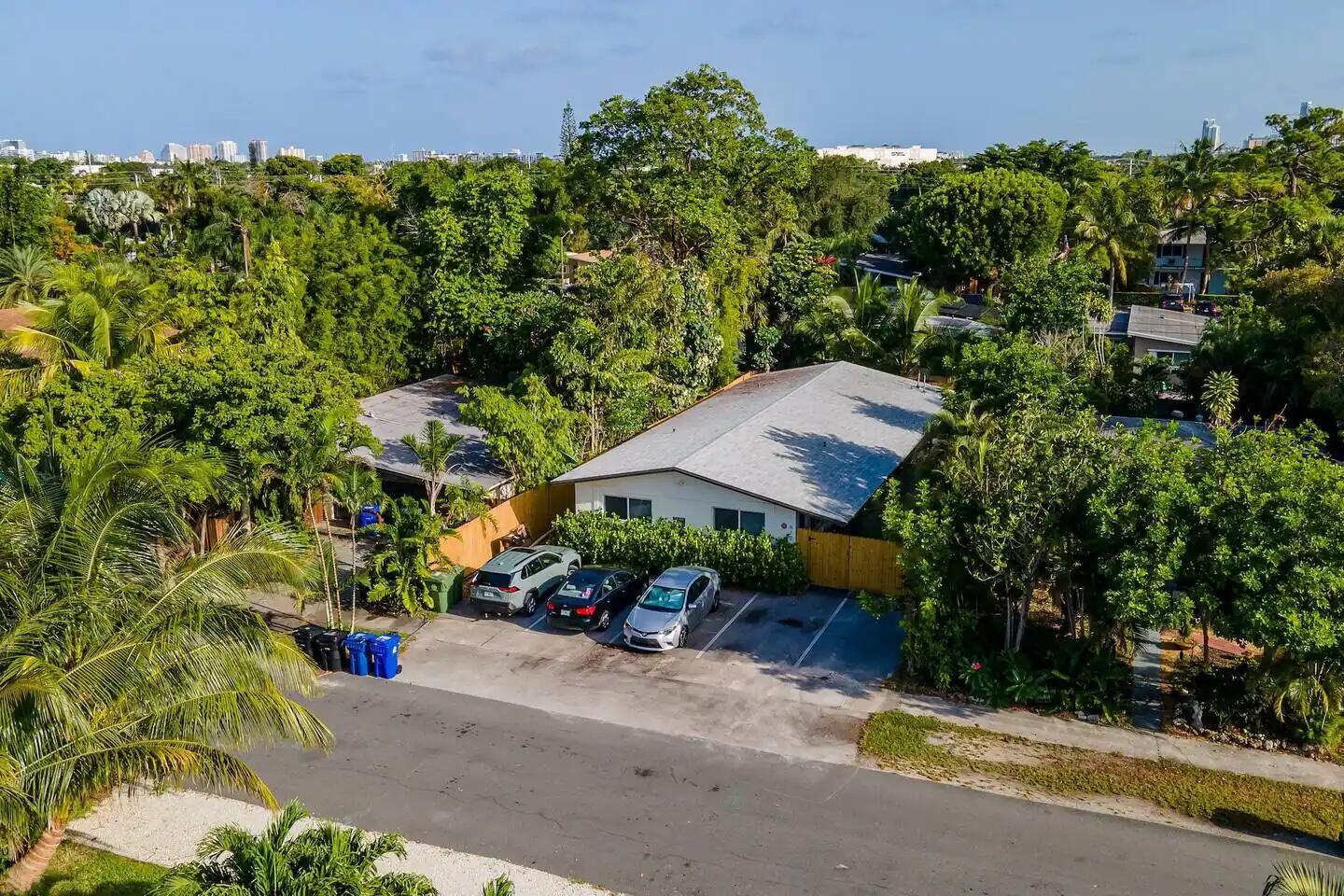 812 NE 17th Street 1-3