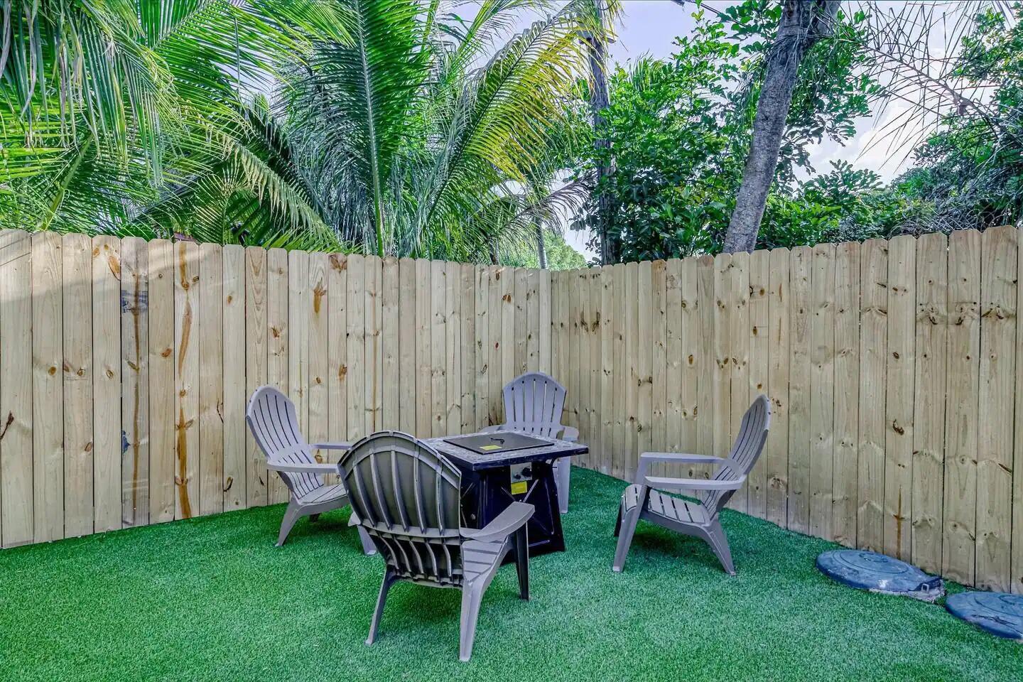 812 NE 17th Street 1-3