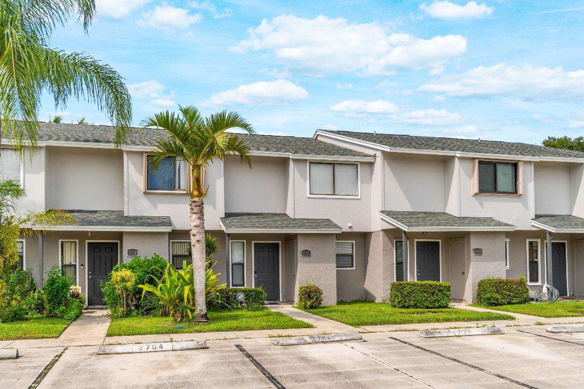 3703 Inlet Circle, Greenacres