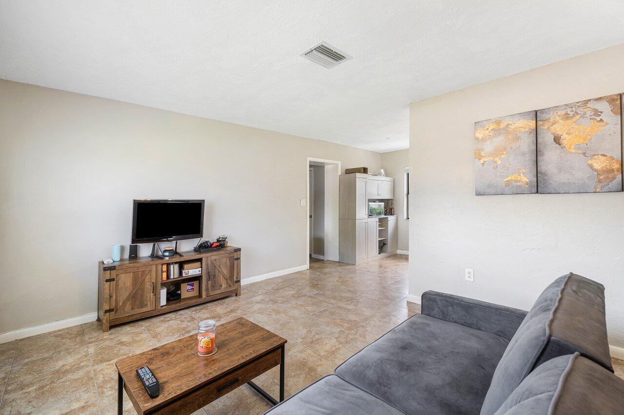 4219 Winchester Lane