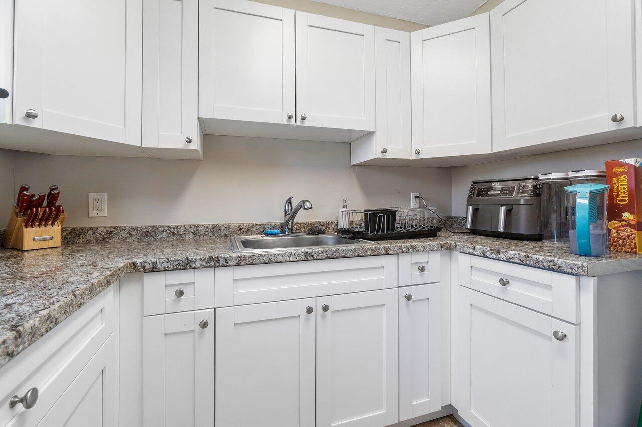 4219 Winchester Lane