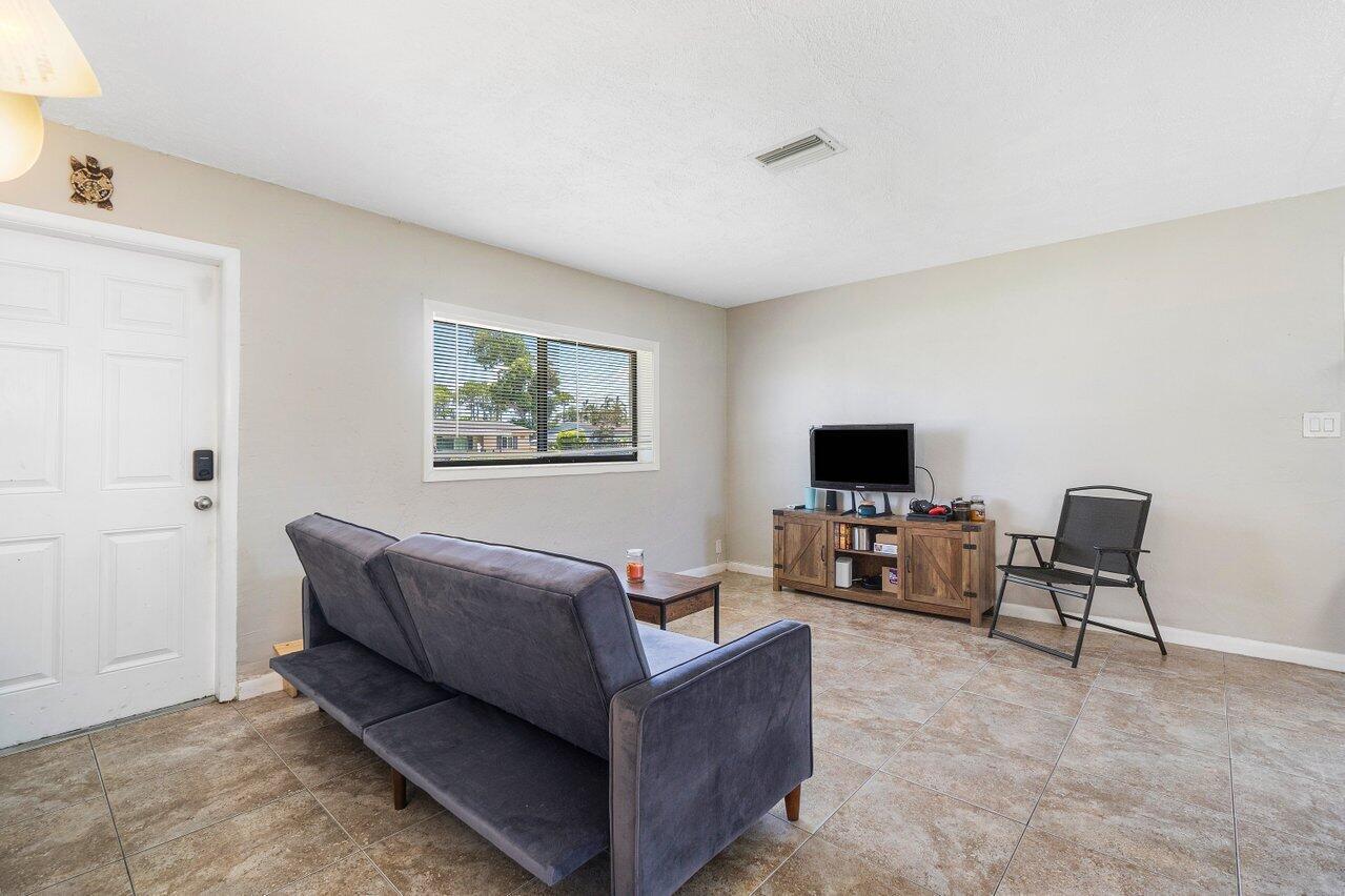 4219 Winchester Lane