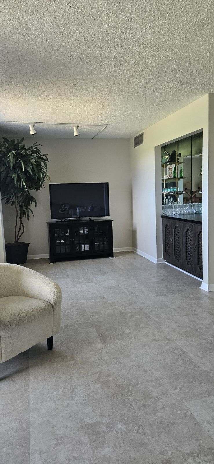 5700 NW 2nd Avenue, 411, Boca Raton Unit: 411