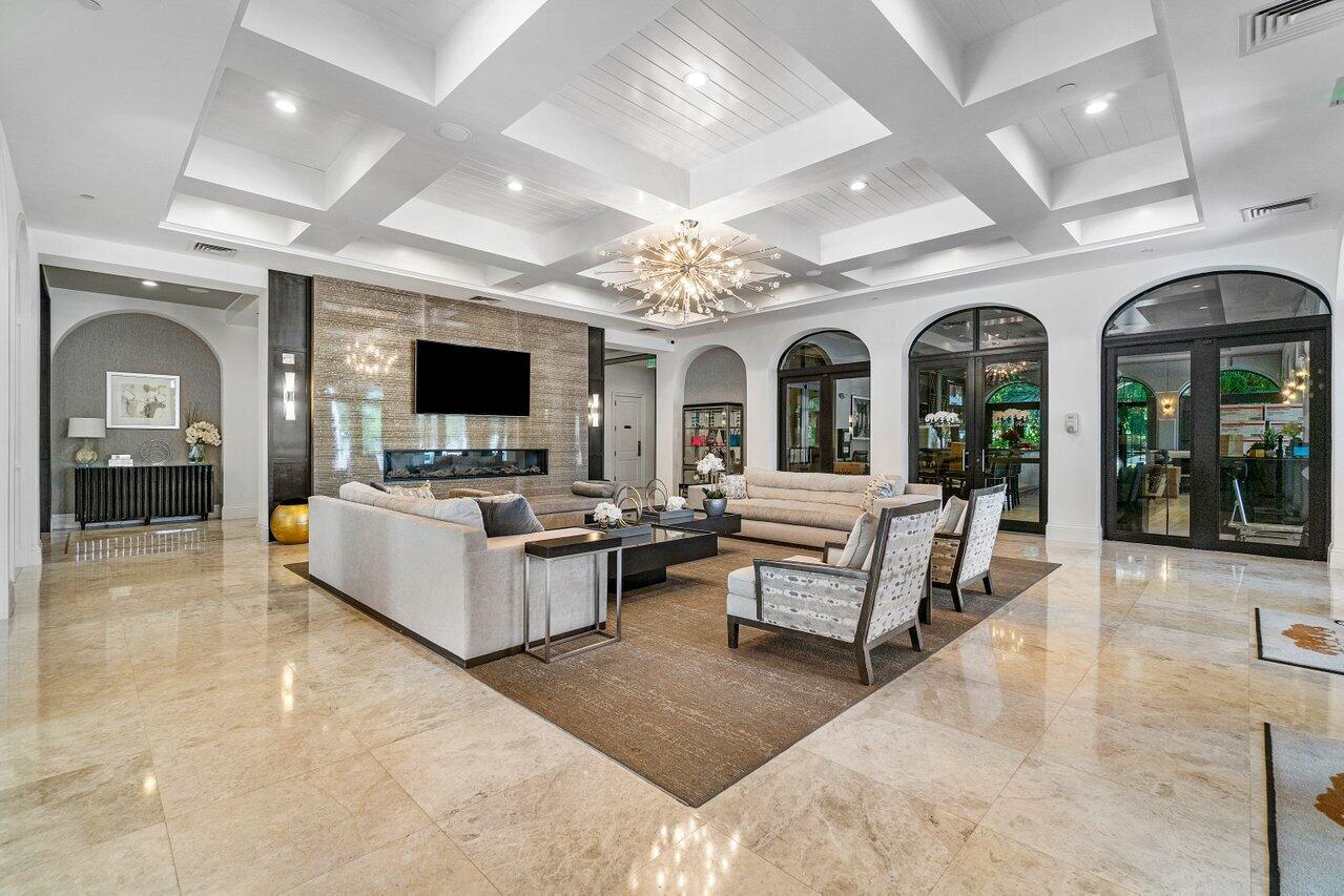 9065 Pintura Way