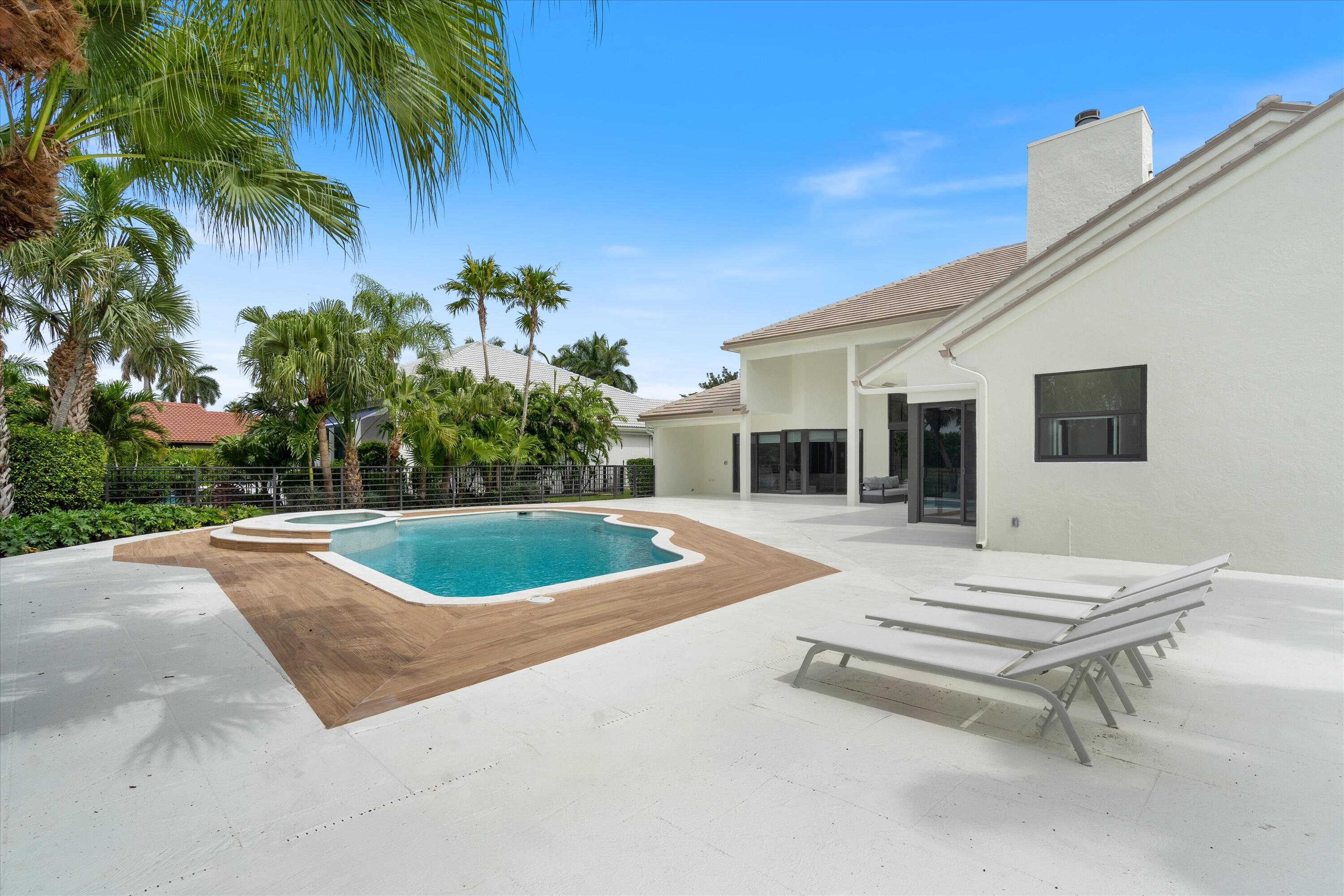 4816 Bocaire Boulevard