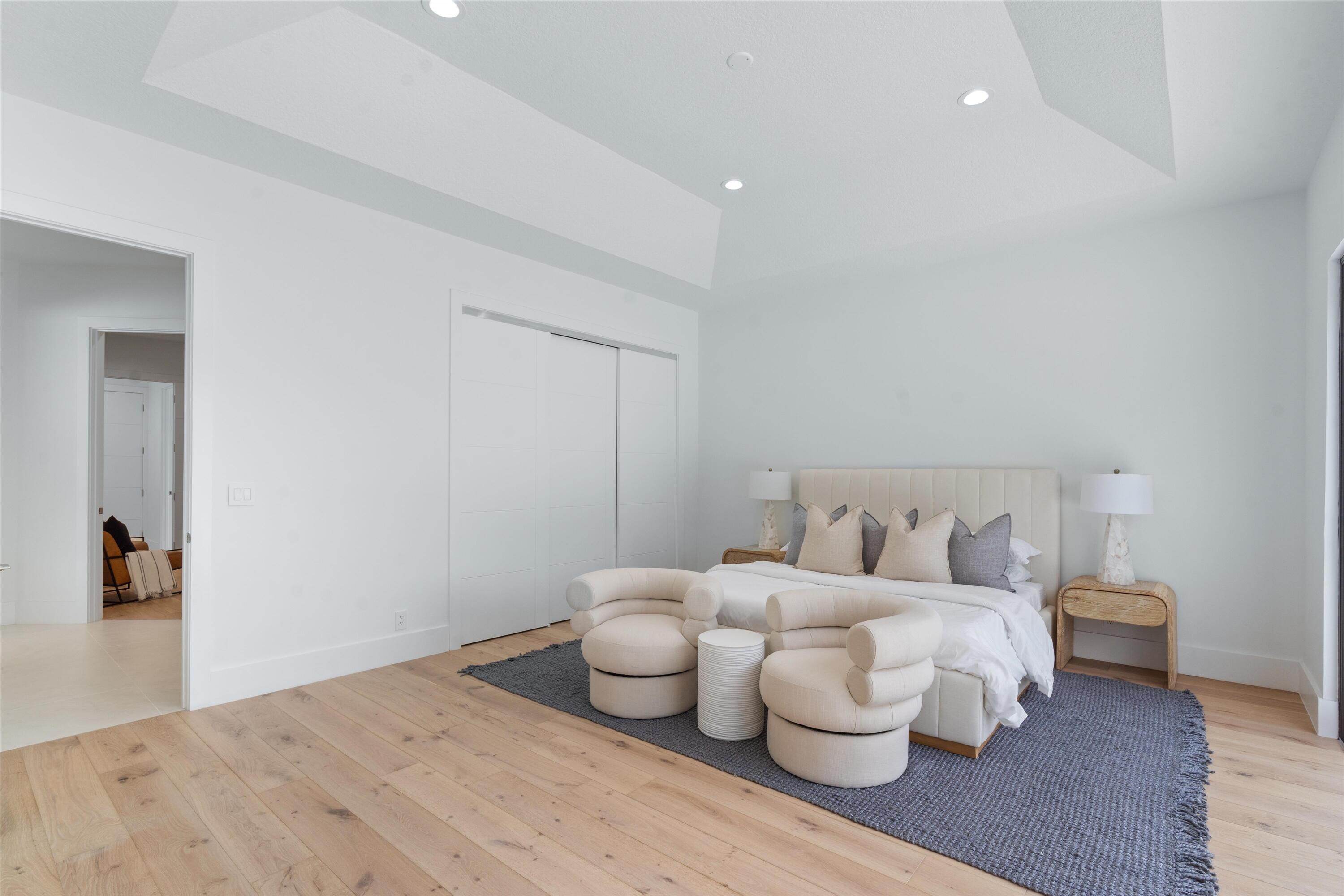 4816 Bocaire Boulevard