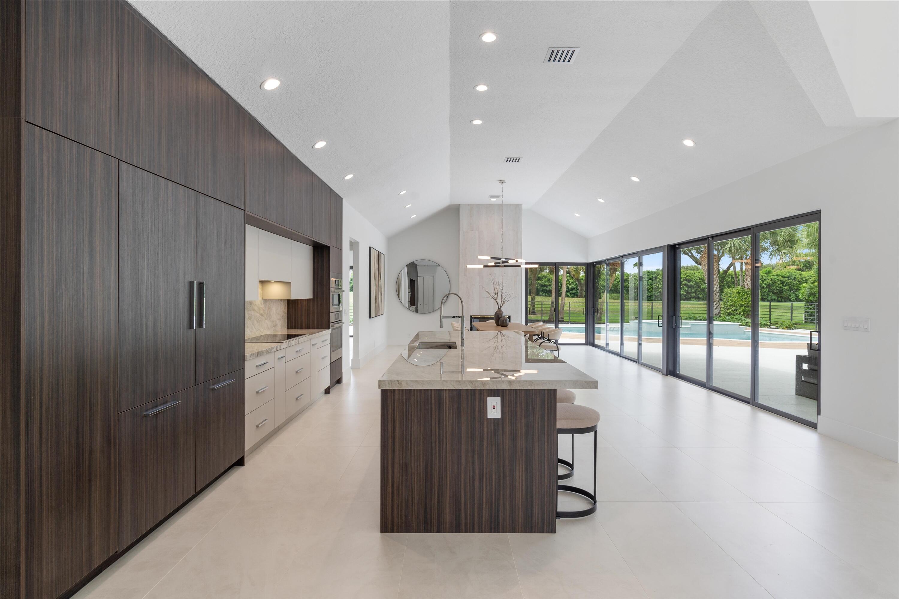 4816 Bocaire Boulevard