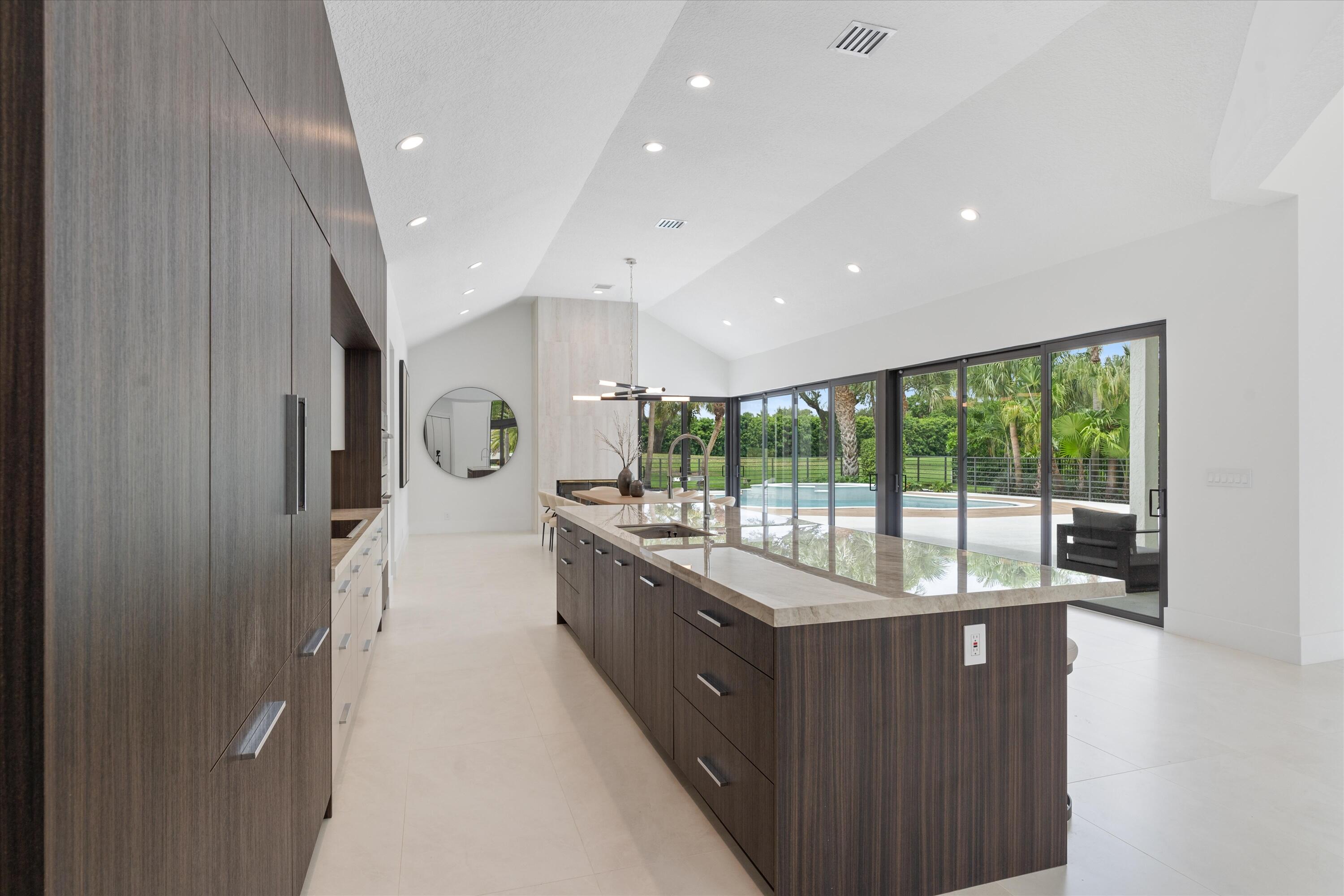 4816 Bocaire Boulevard