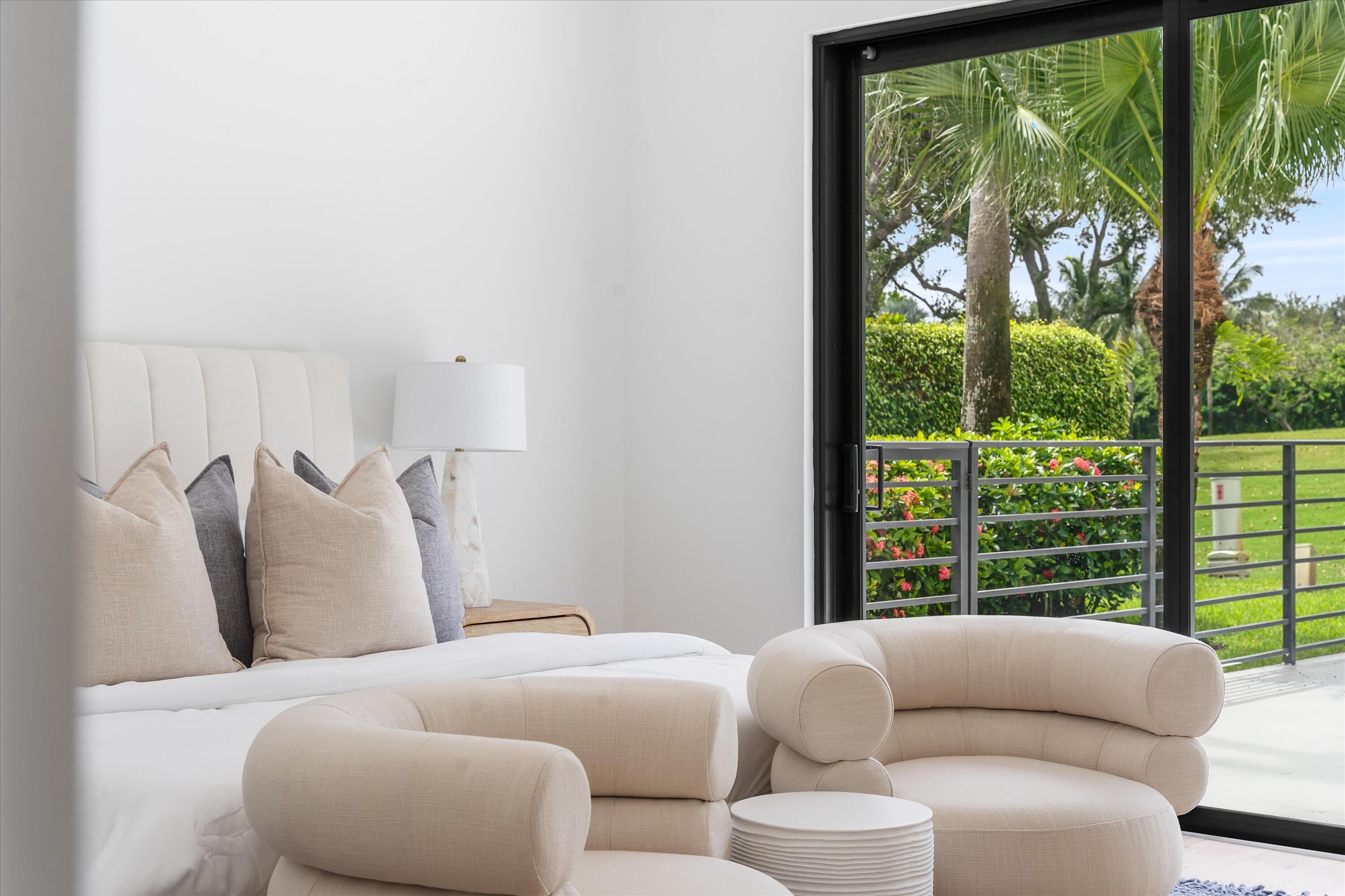 4816 Bocaire Boulevard