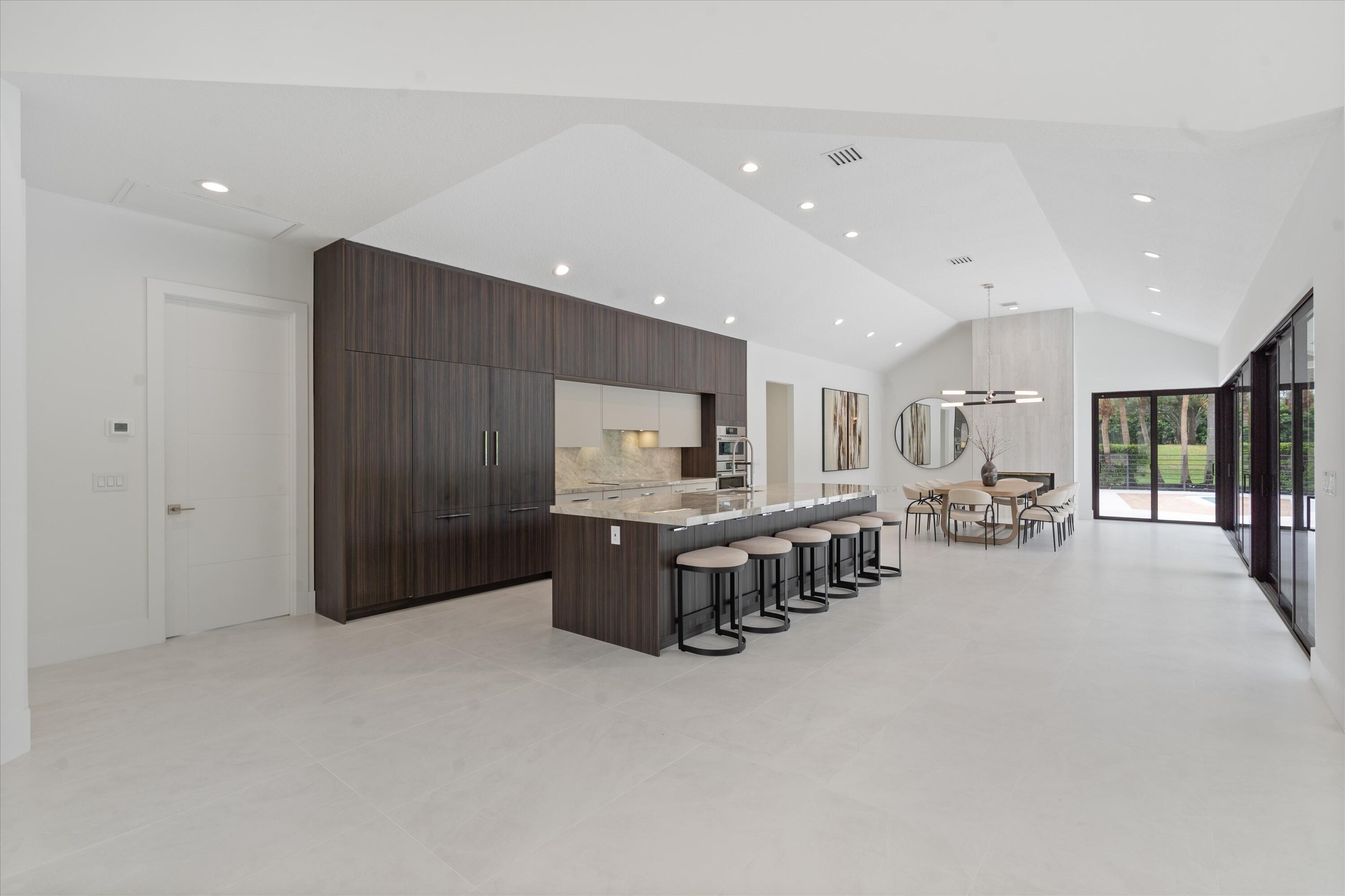 4816 Bocaire Boulevard