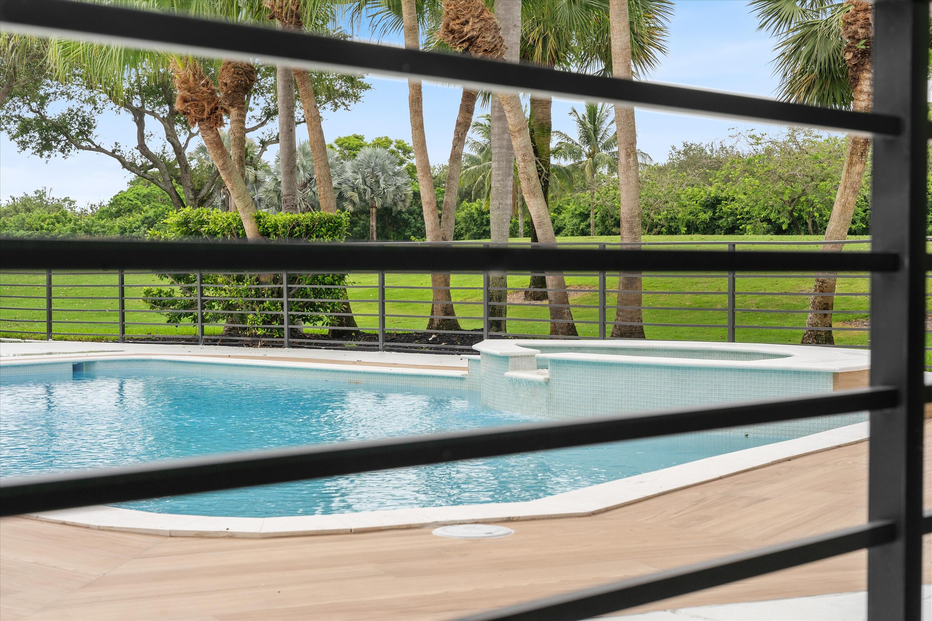 4816 Bocaire Boulevard