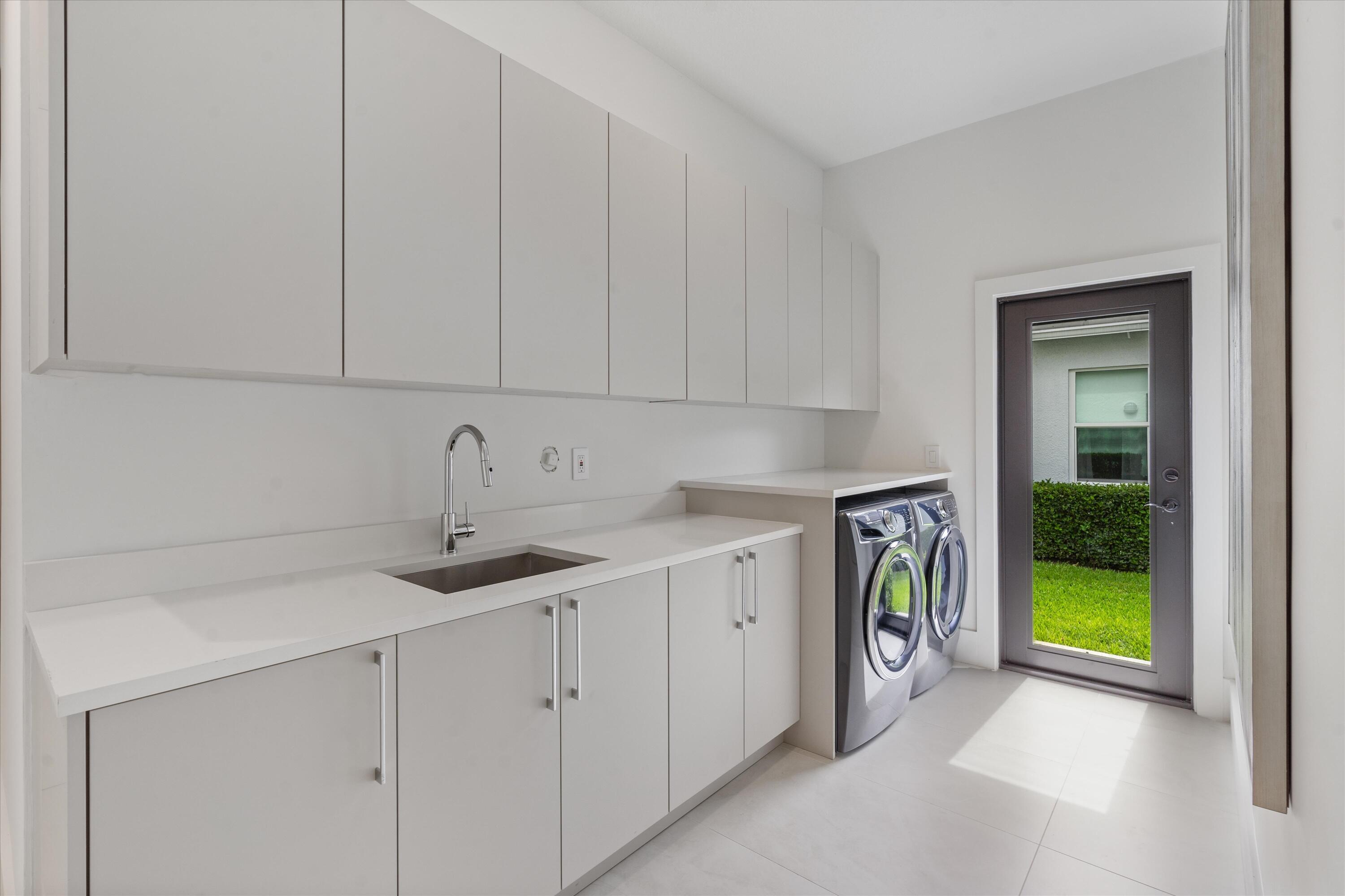 4816 Bocaire Boulevard